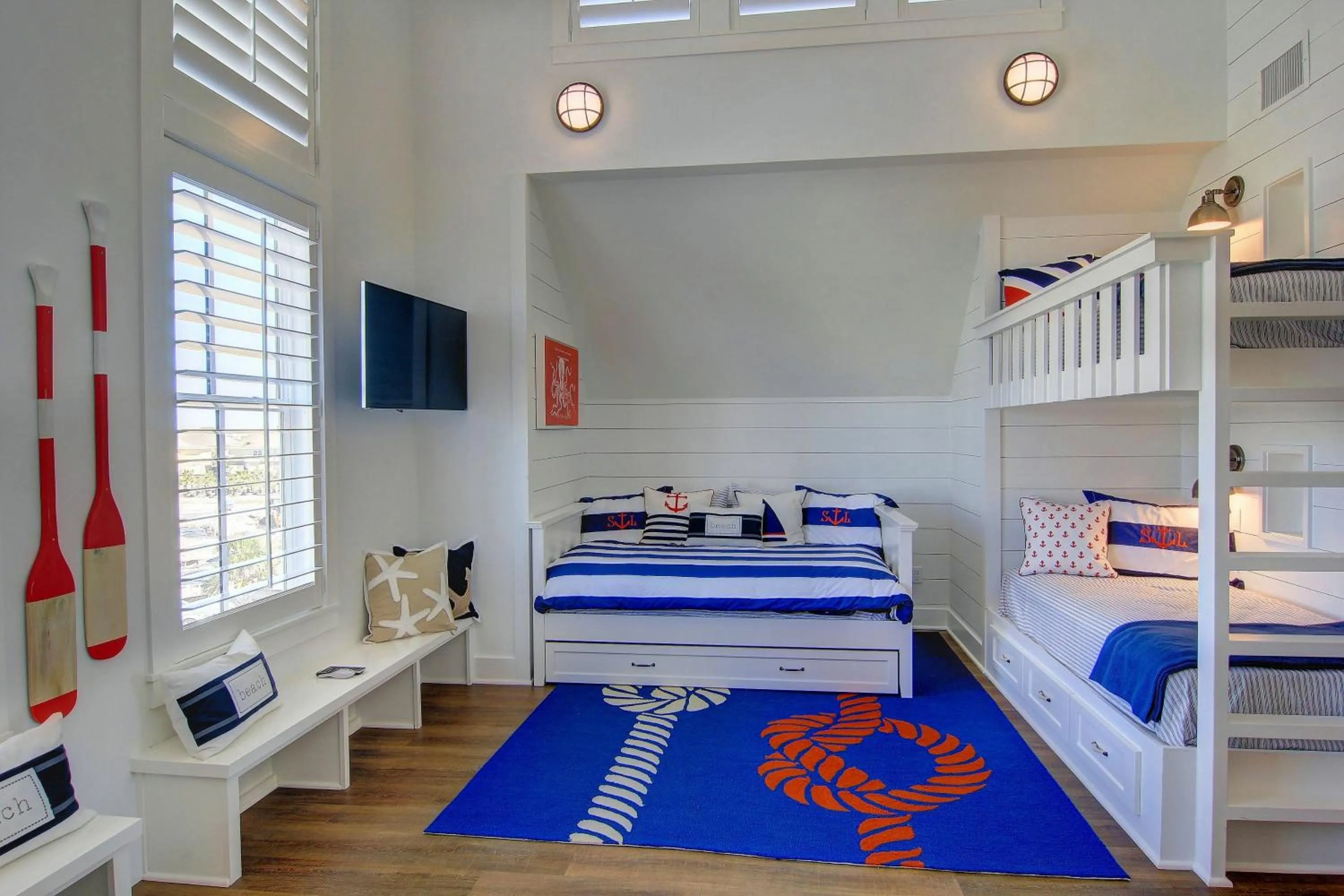 Other, Bed in Salt and Light 192 RO