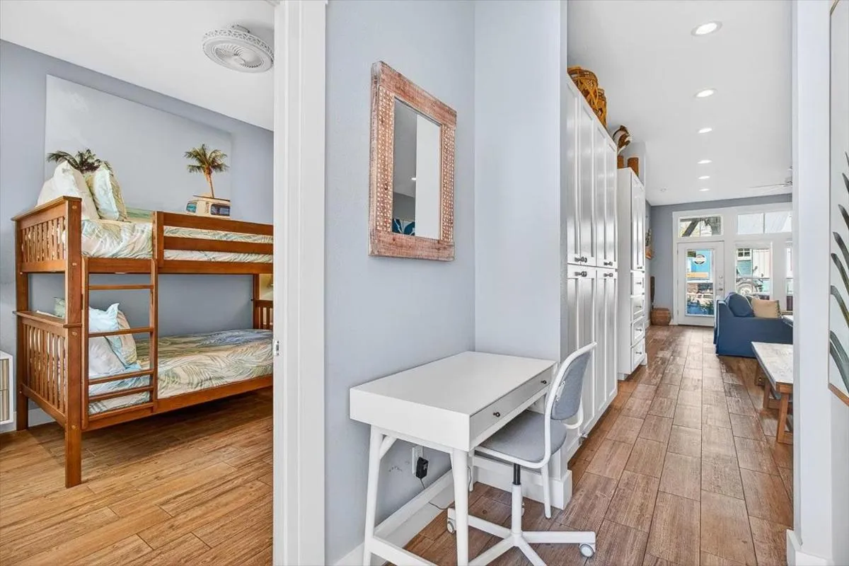 Other, Bed in Saltwater Cove TC 2103