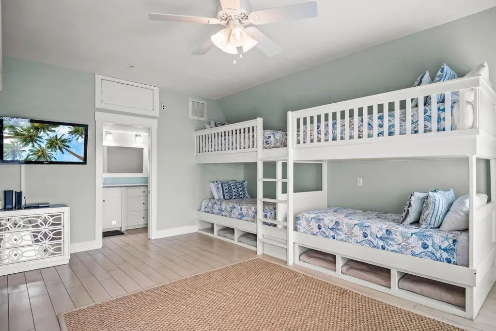 Other, Bed in Sand Point TC 3303