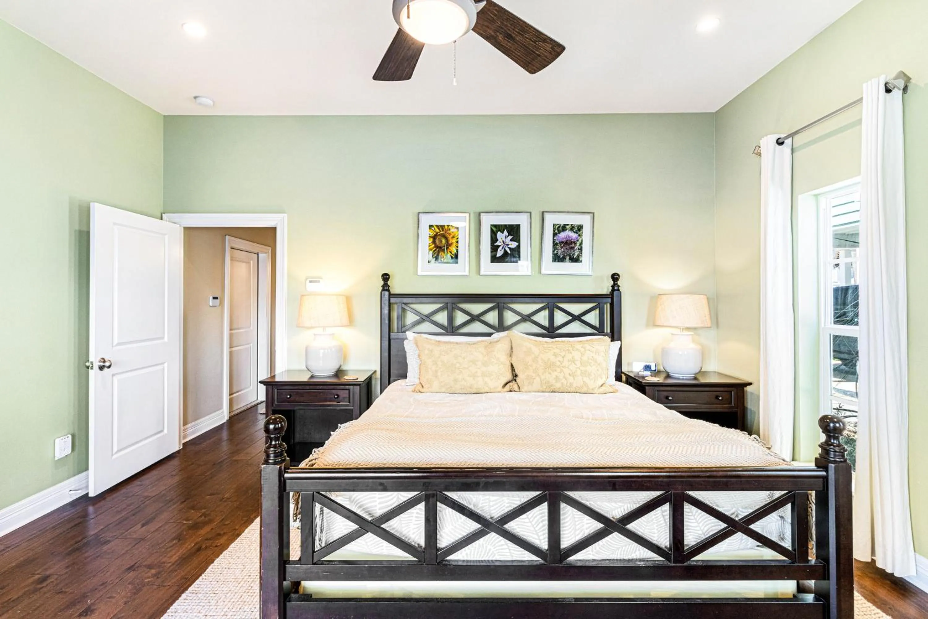 Other, Bed in The Sunflower 163 BE