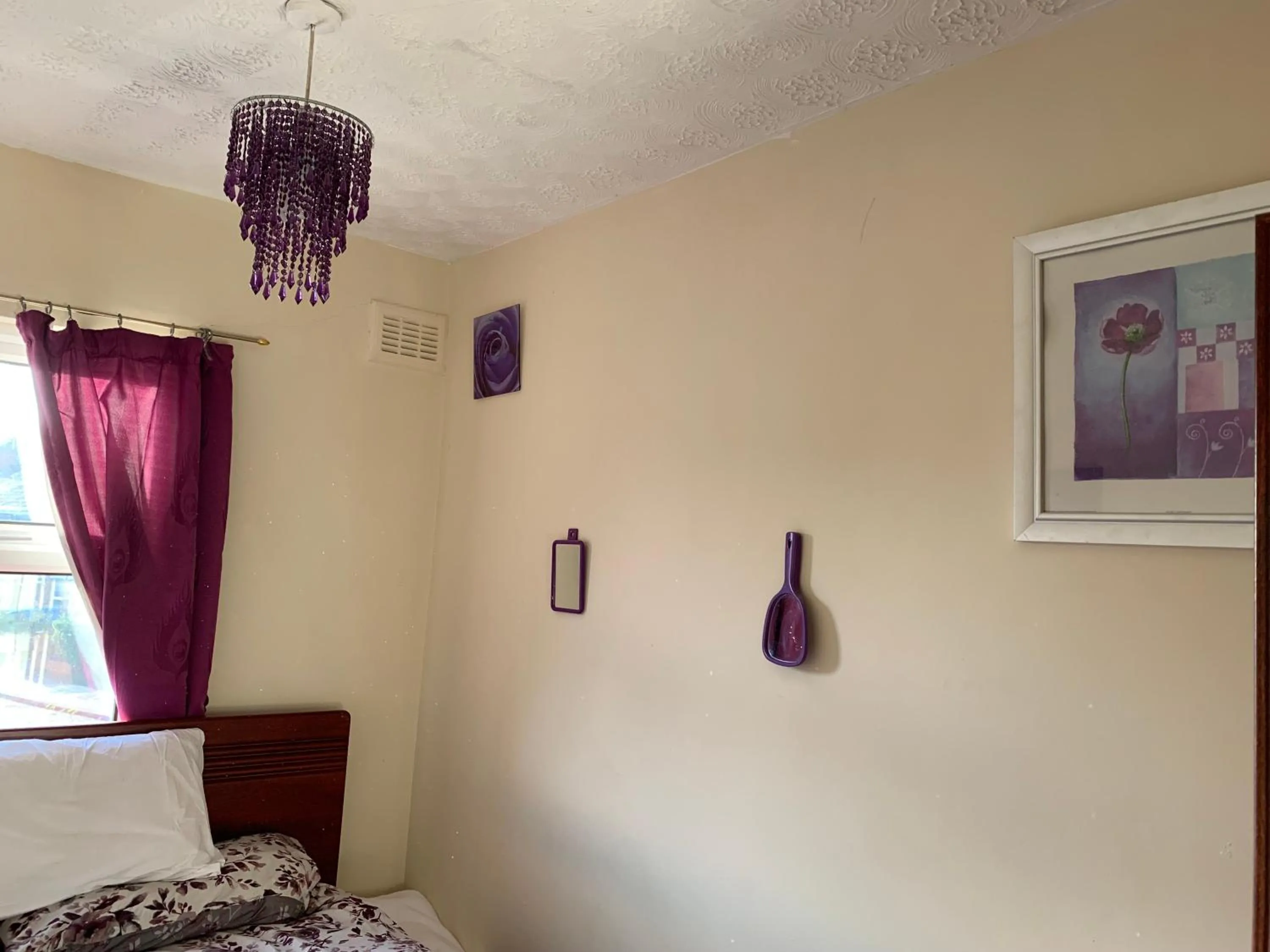 Busy Bee - Guest House - Self Service