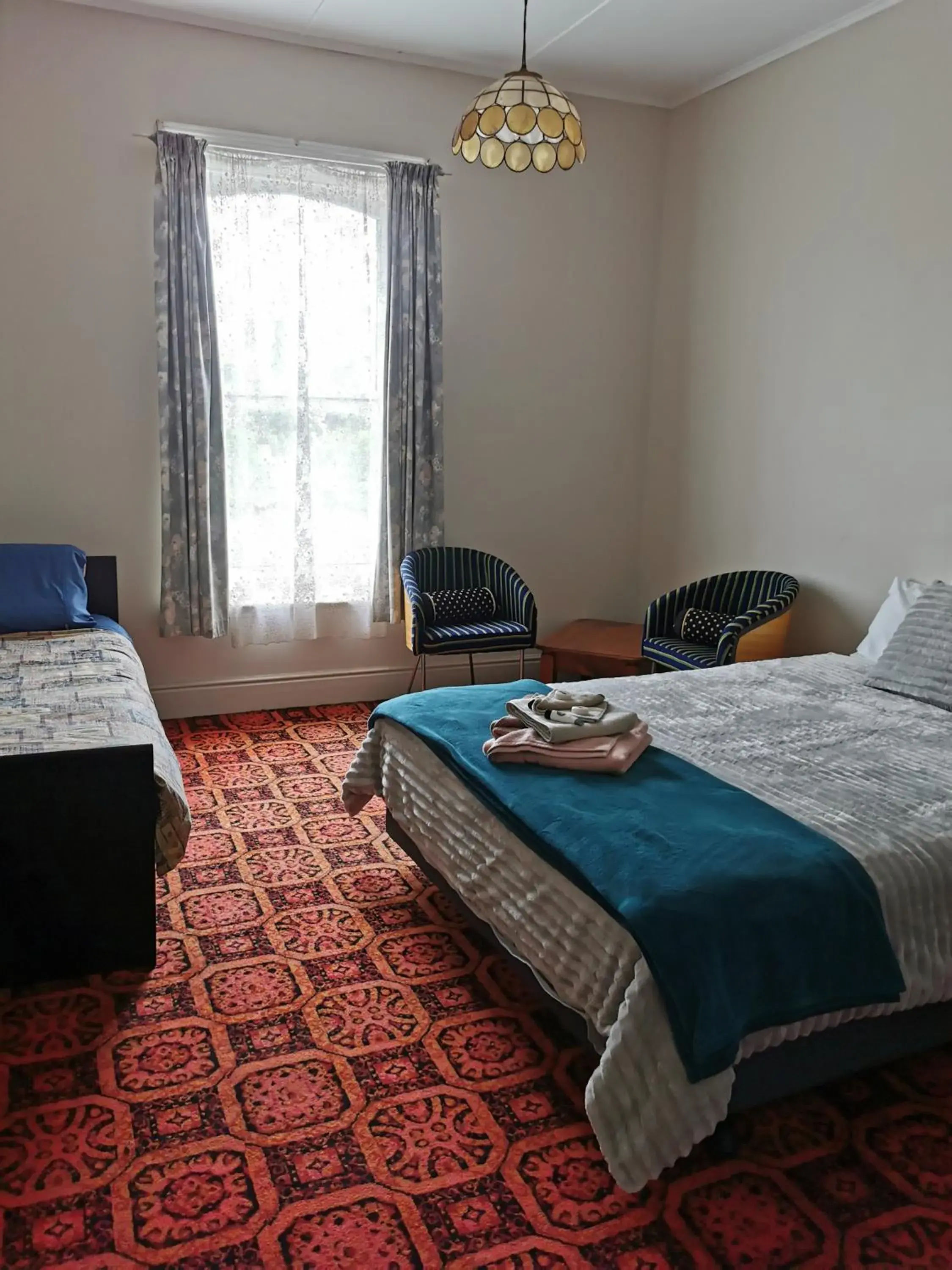Deluxe Double Room (2 Adults + 1 Child) - single occupancy in Railton Hotel Deluxe Double Room (2 Adults + 1 Child) - single occupancy in Railton Hotel