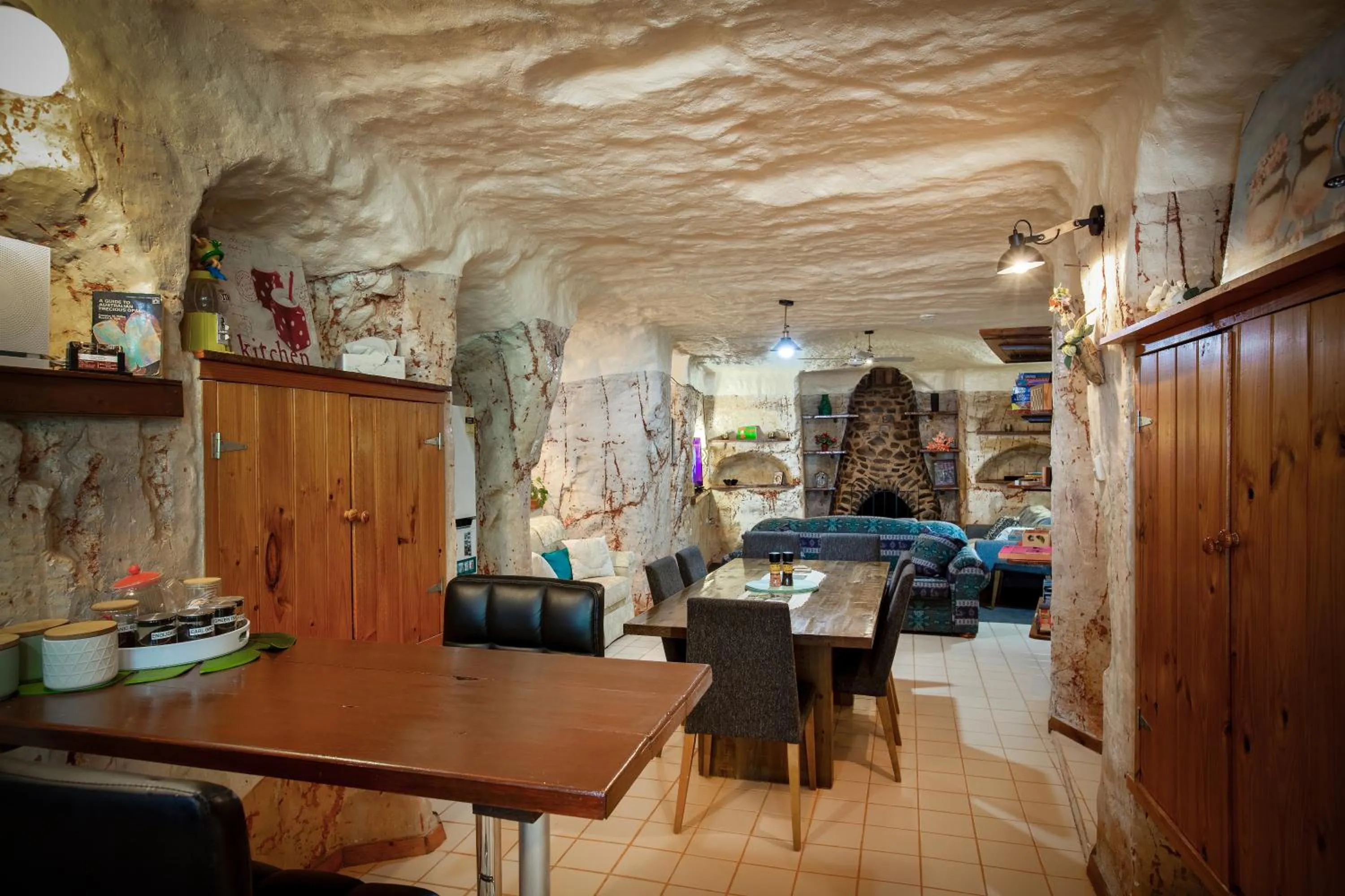 Living room in Di's Dugouts