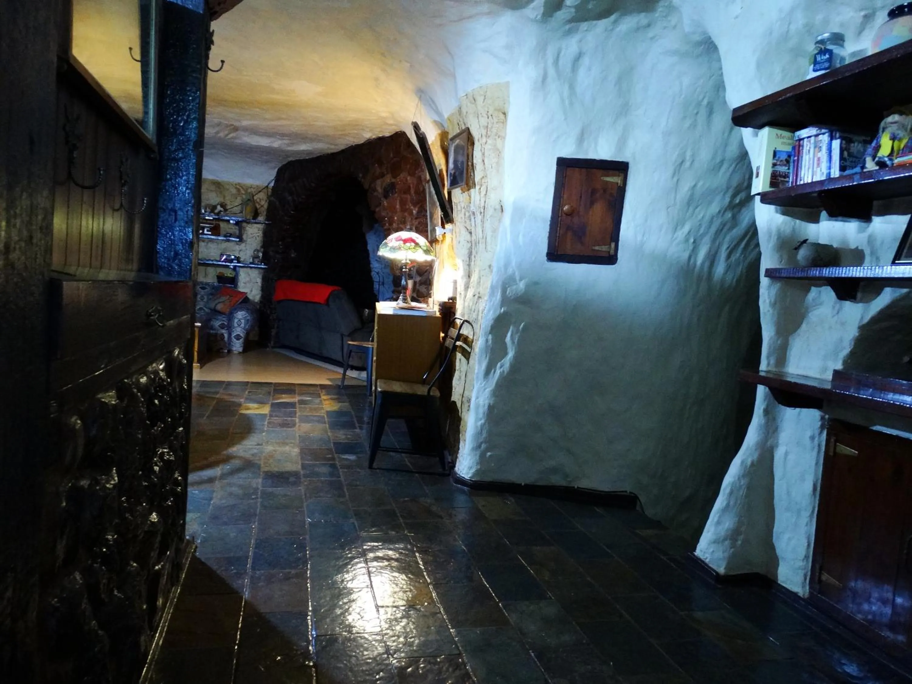 Facade/entrance, Bed in Di's Dugouts