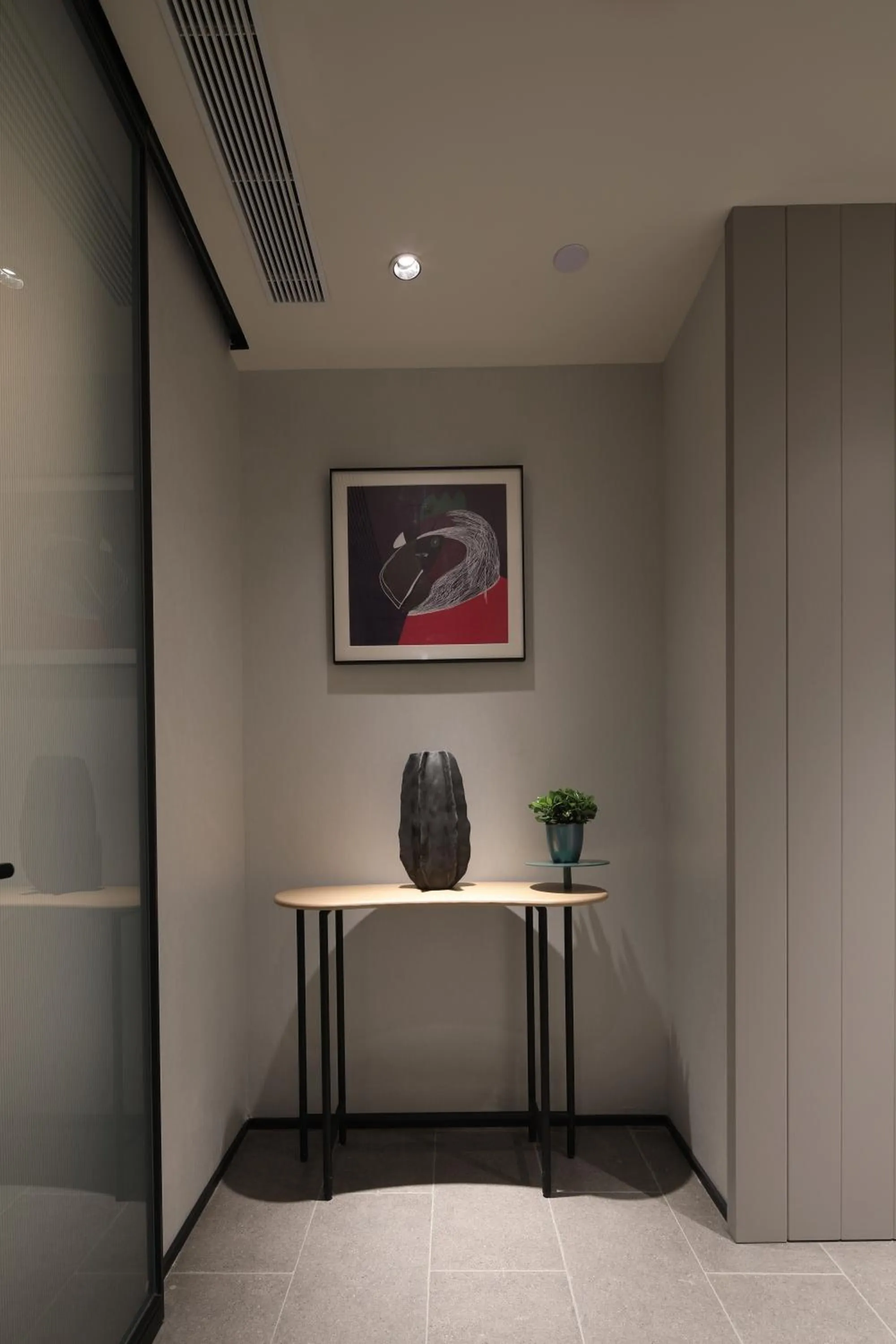 Photo of the whole room in Sunstone Plaza Hotel