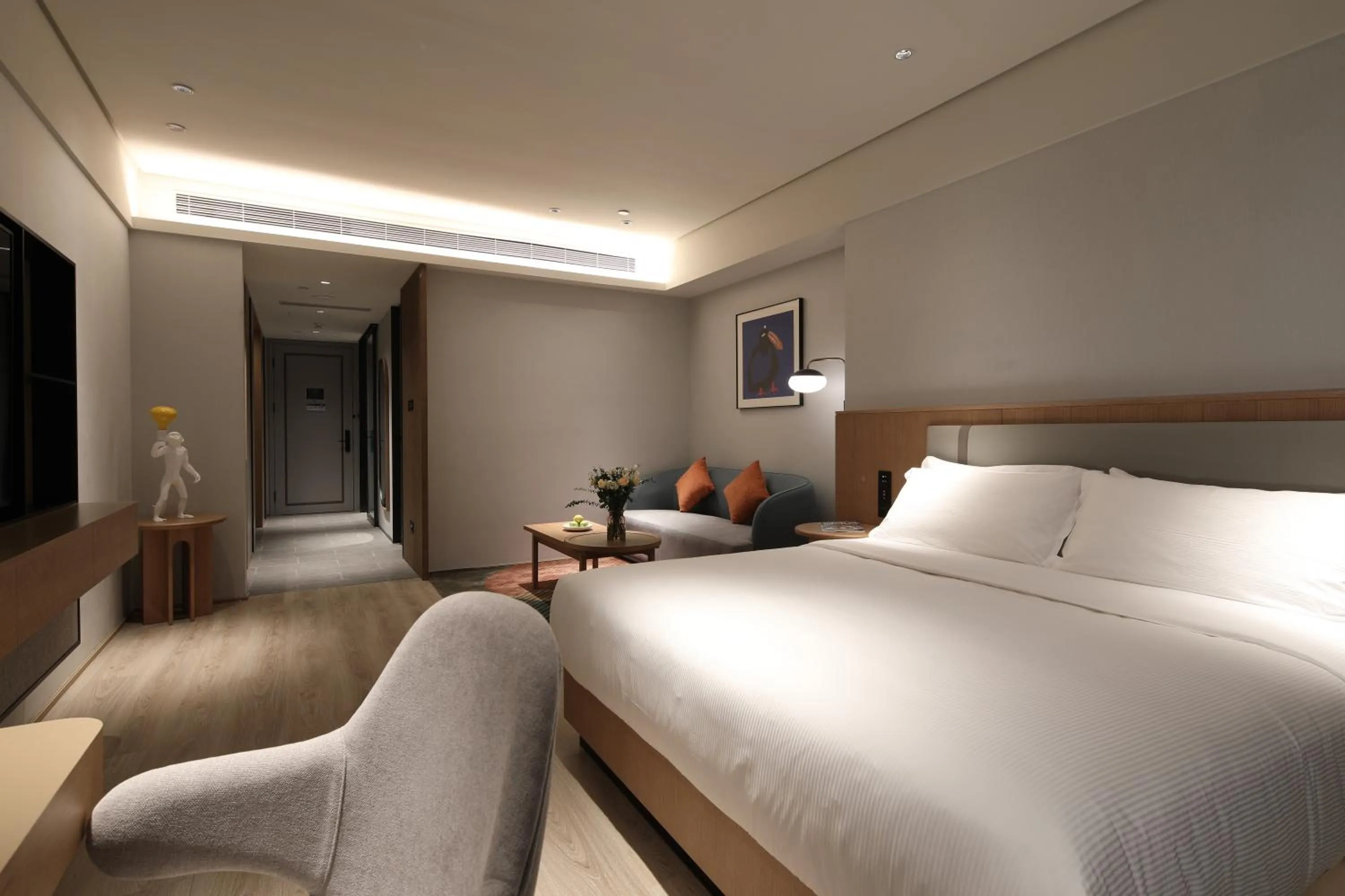 Photo of the whole room, Bed in Sunstone Plaza Hotel