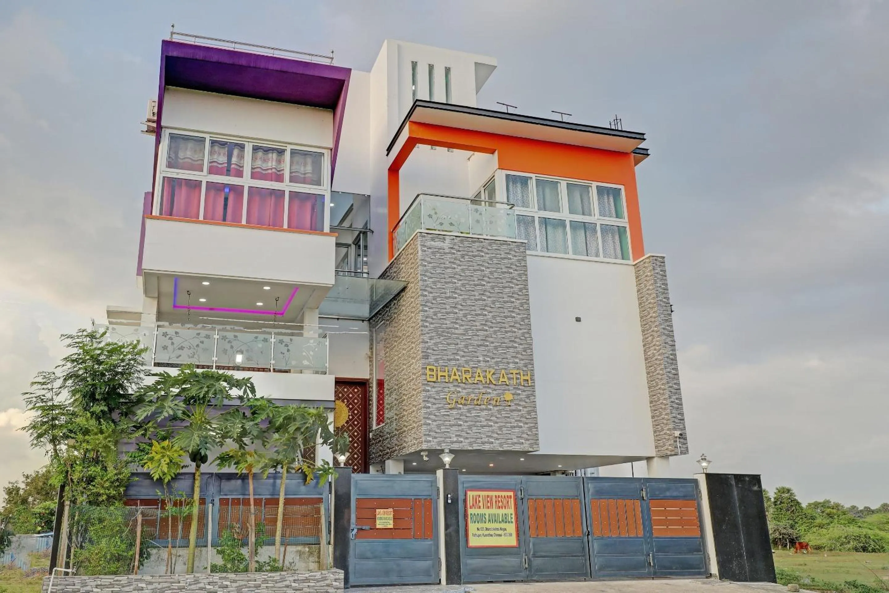 Facade/entrance in Hotel O Lake View Resort