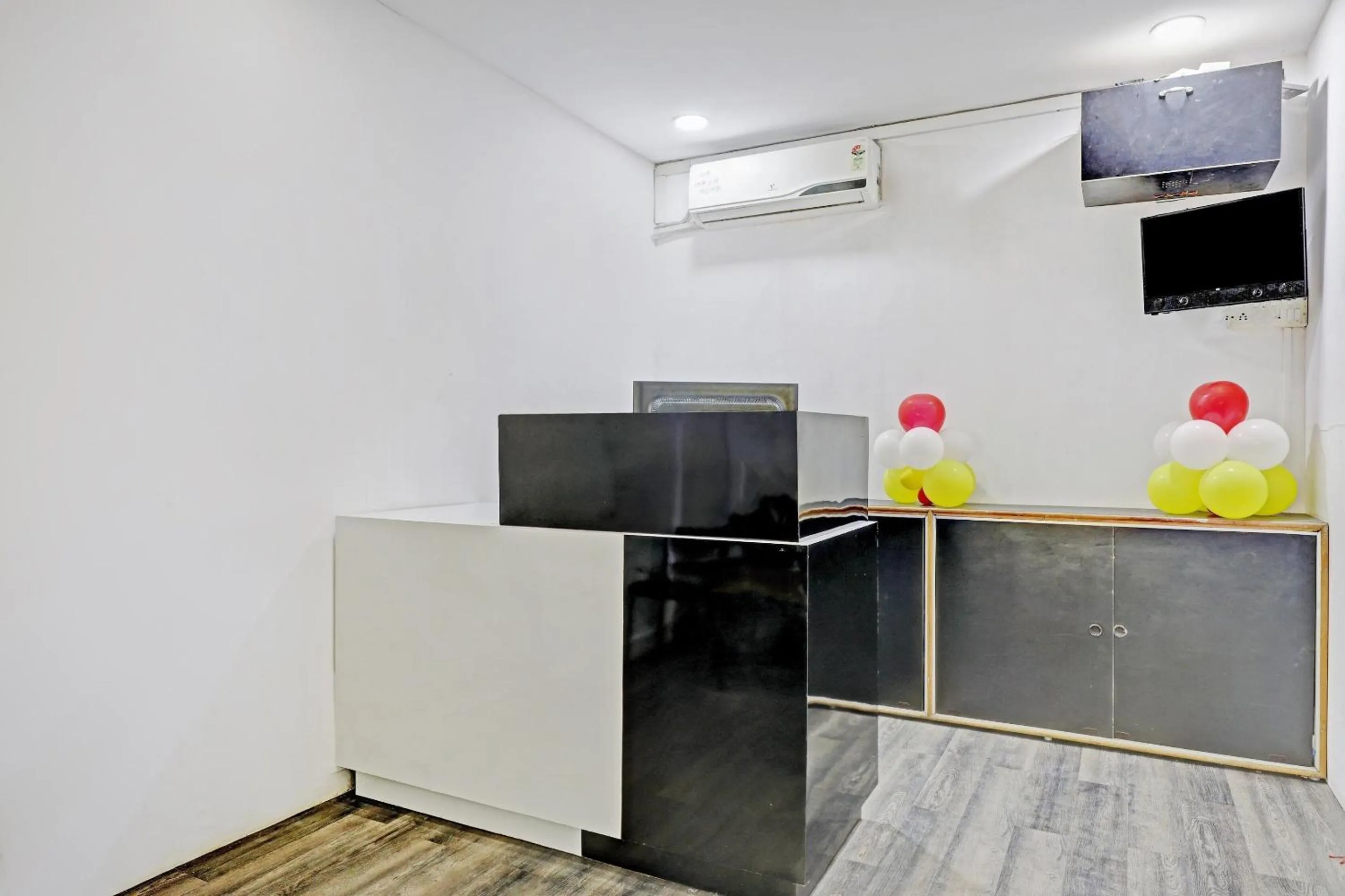 Lobby or reception in Hotel O Lake View Resort