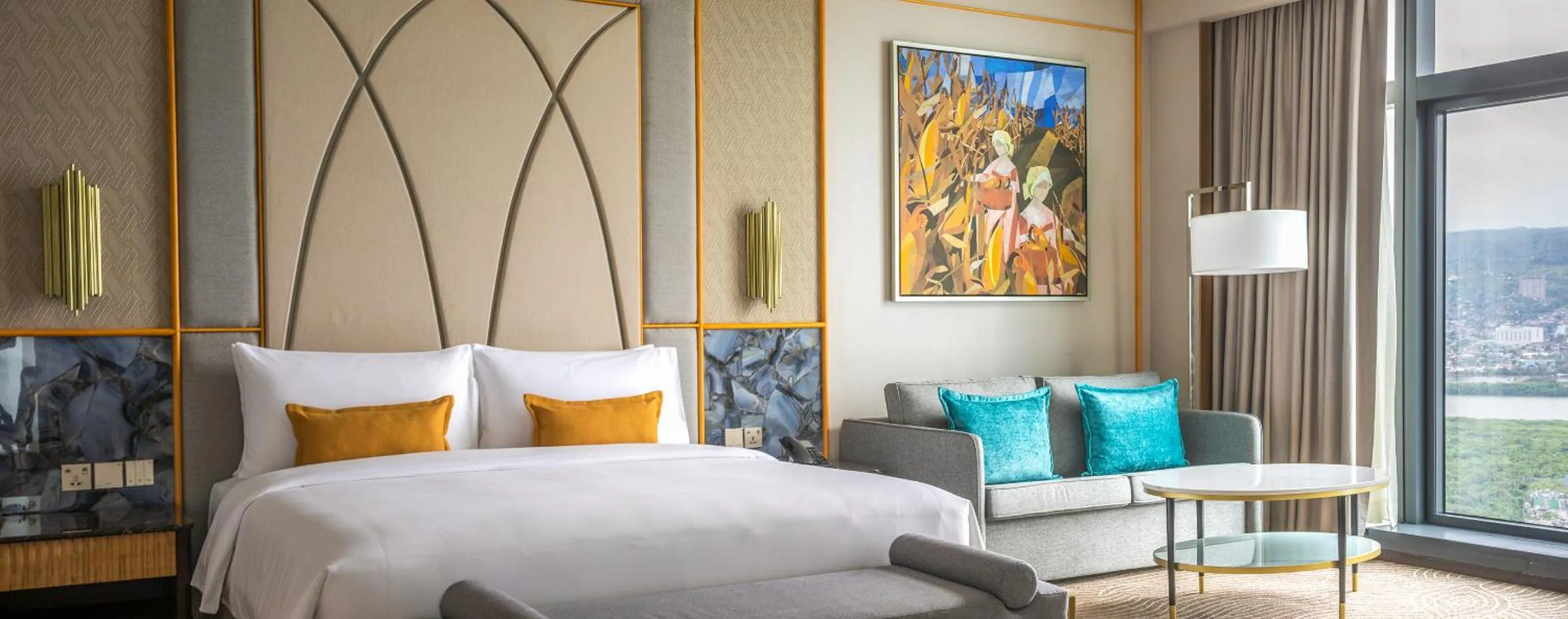 Bed in Fili Hotel at Nustar Cebu