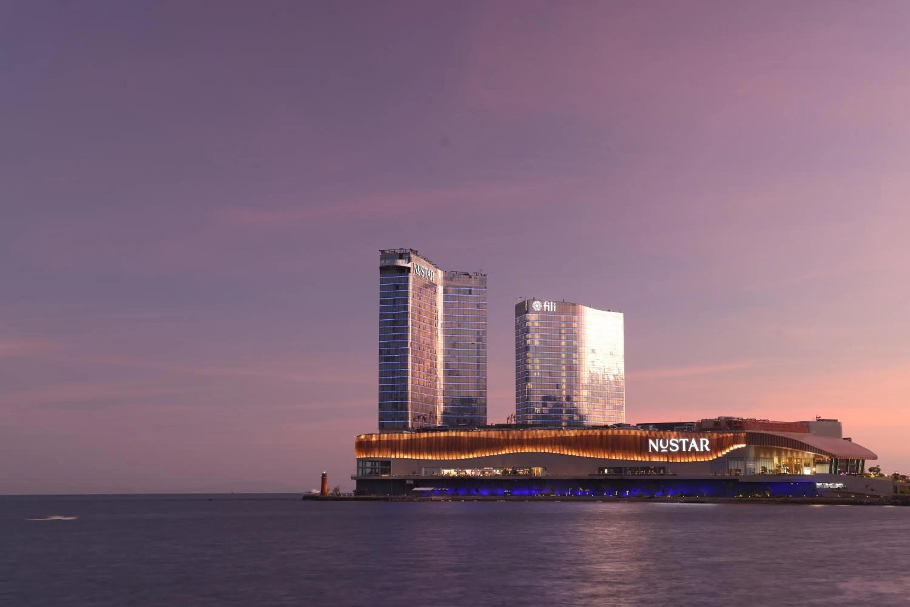 Facade/entrance in Fili Hotel at Nustar Cebu