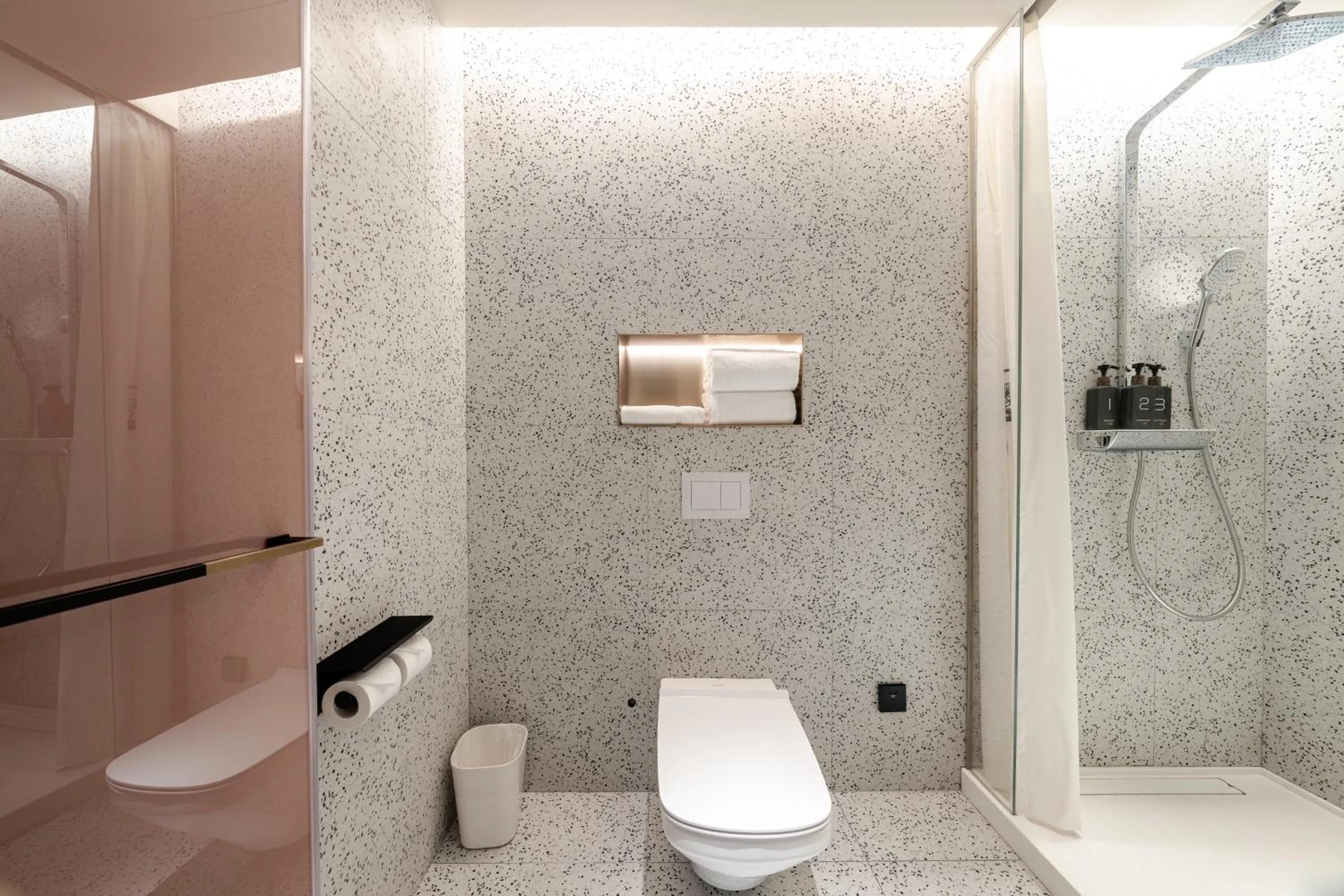 Toilet in CitiGo Hotel Shanghai Jinqiao Jiayou