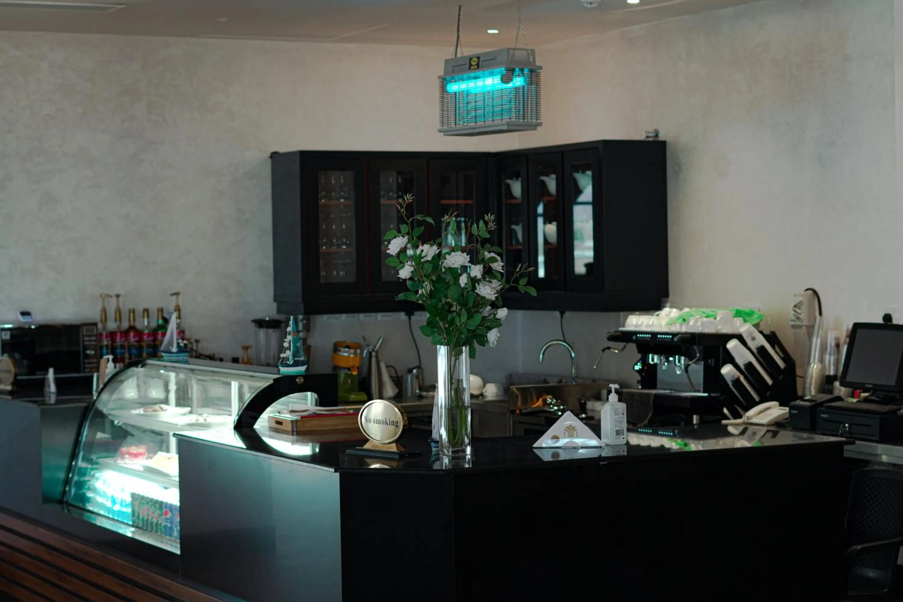 Coffee/tea facilities in The Plaza Hotel & Resort