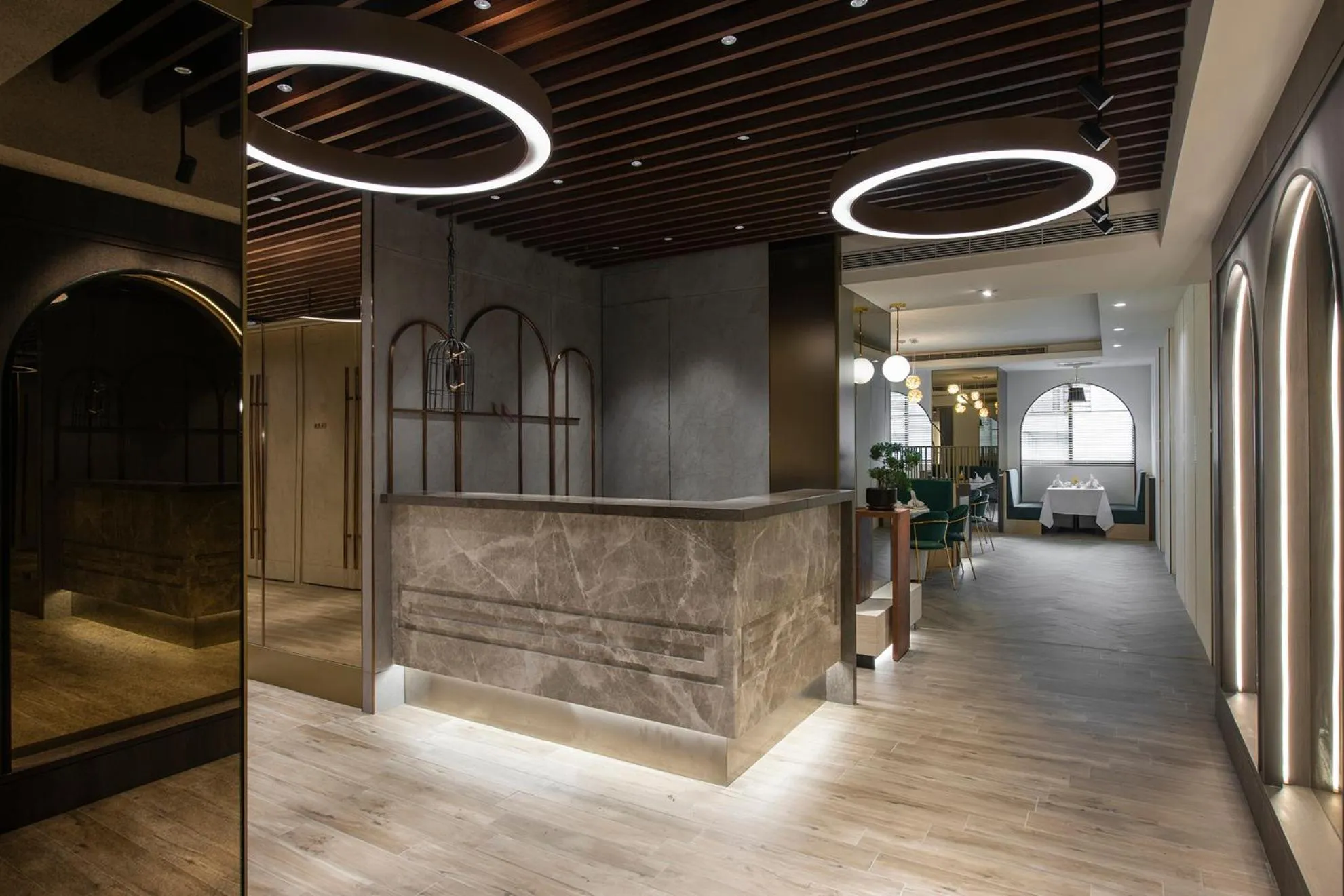 Restaurant/places to eat in Hamp Court Palace Taipei