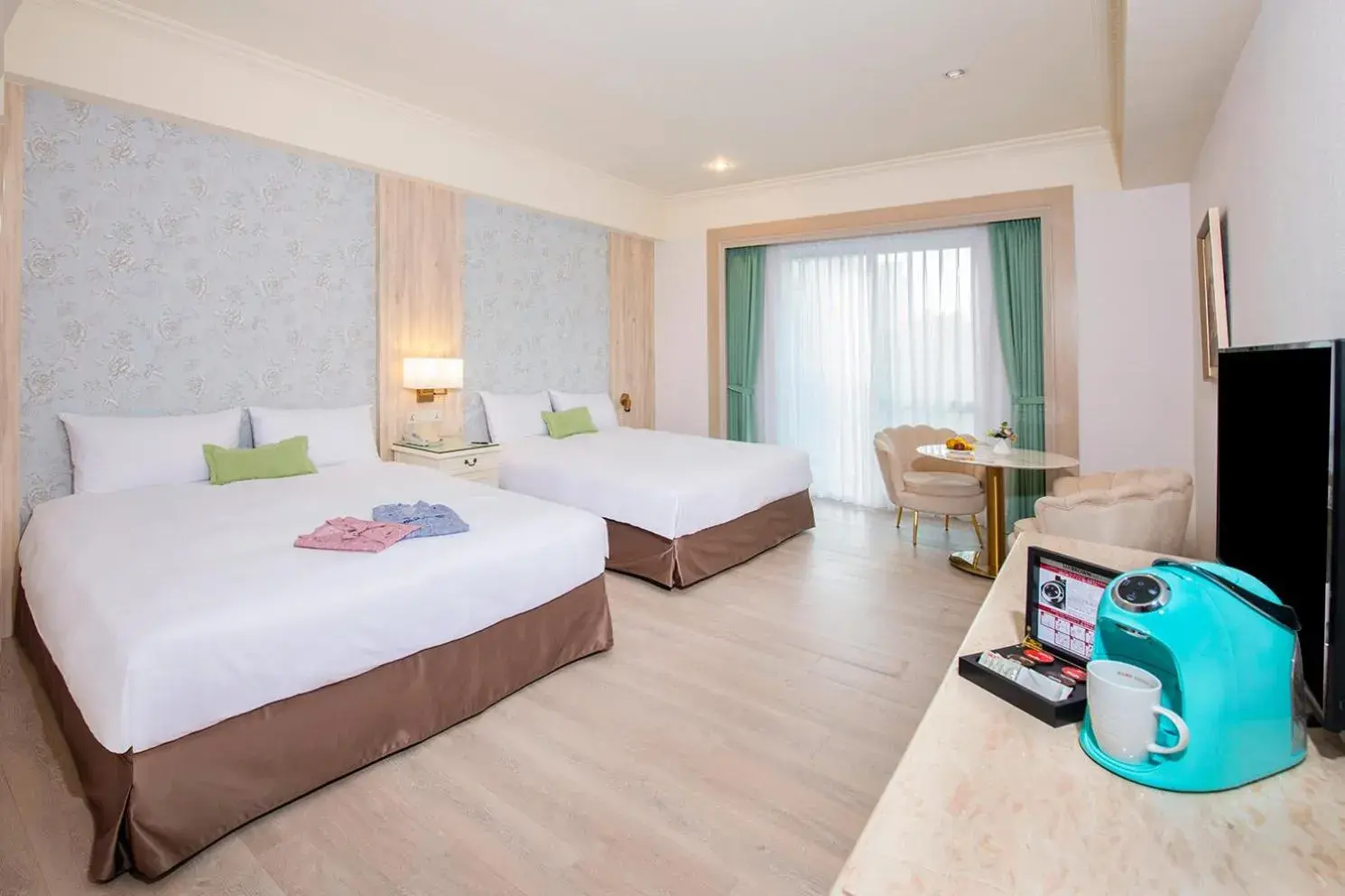 Photo of the whole room, Bed in Hamp Court Palace Taipei Photo of the whole room, Bed in Hamp Court Palace Taipei