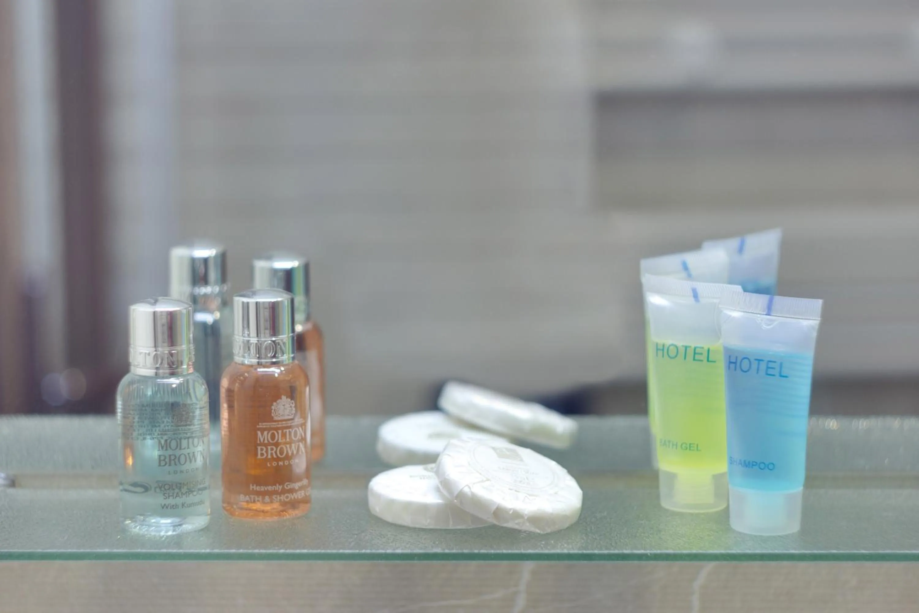 Shower in Sina Hotel