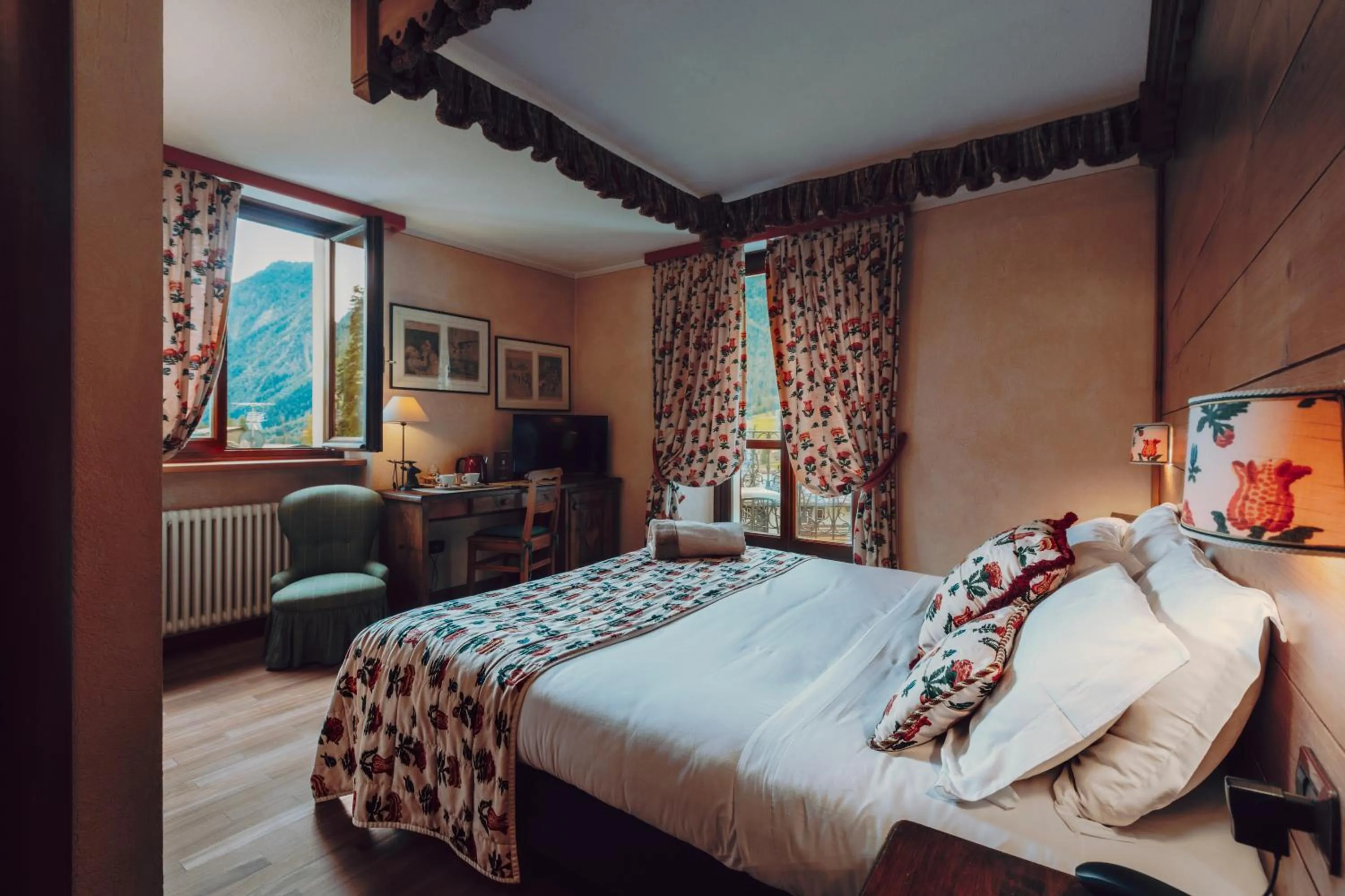 Photo of the whole room, Bed in Villa Novecento Romantic Hotel - Estella Hotel Collection & Experience