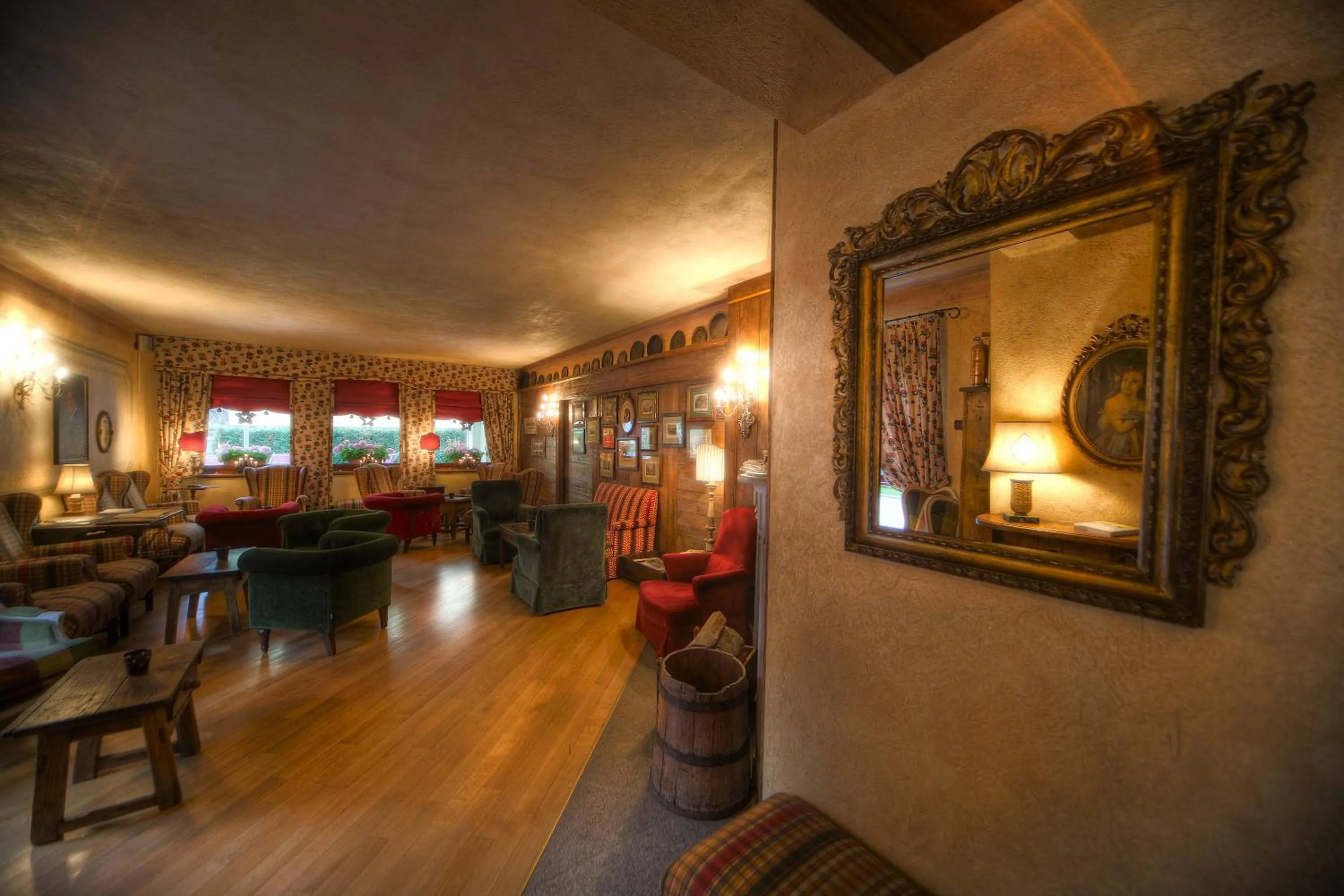 Lounge or bar in Villa Novecento Romantic Hotel - Estella Hotel Collection & Experience