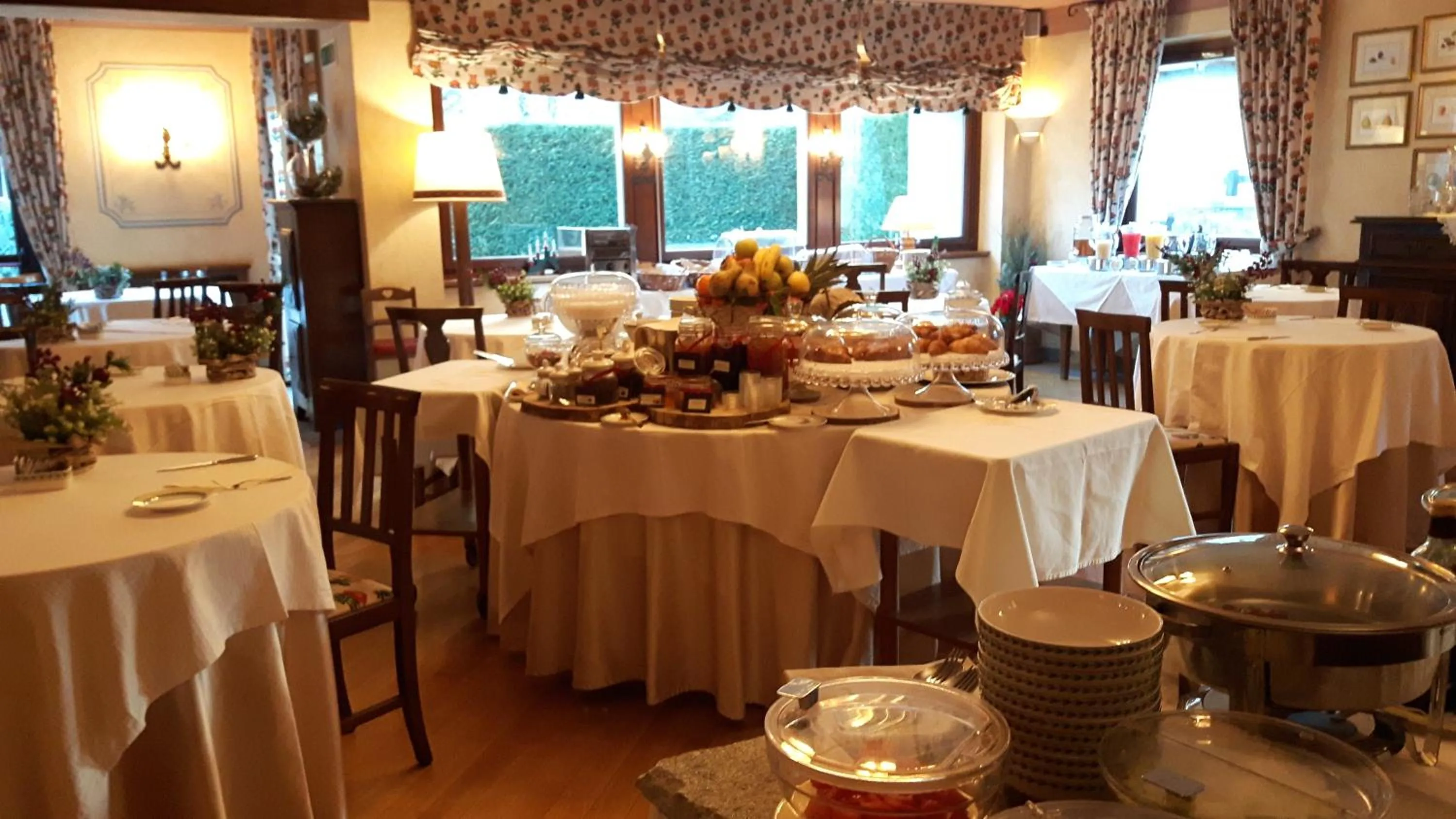 Restaurant/places to eat in Villa Novecento Romantic Hotel - Estella Hotel Collection & Experience