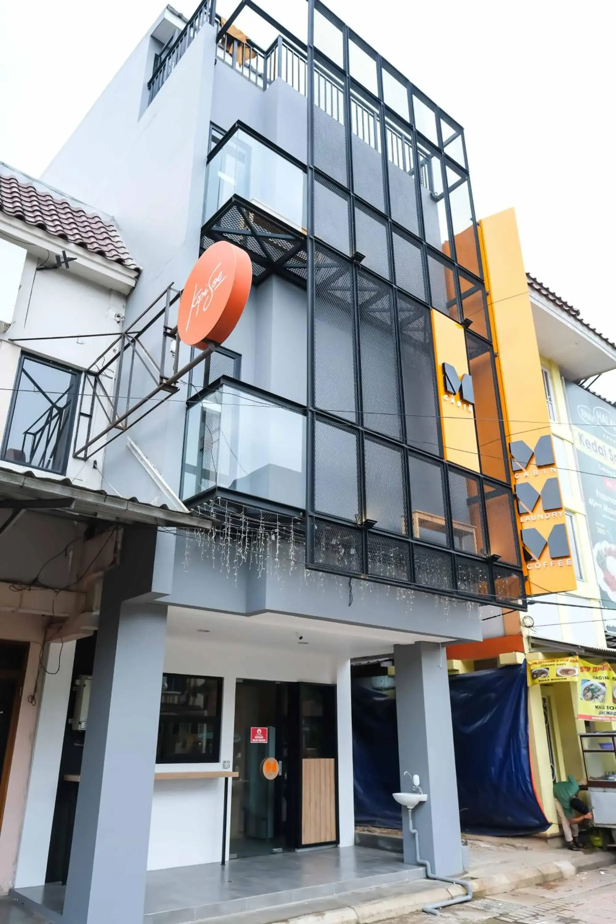 M Cabin Karawaci M Cabin Karawaci