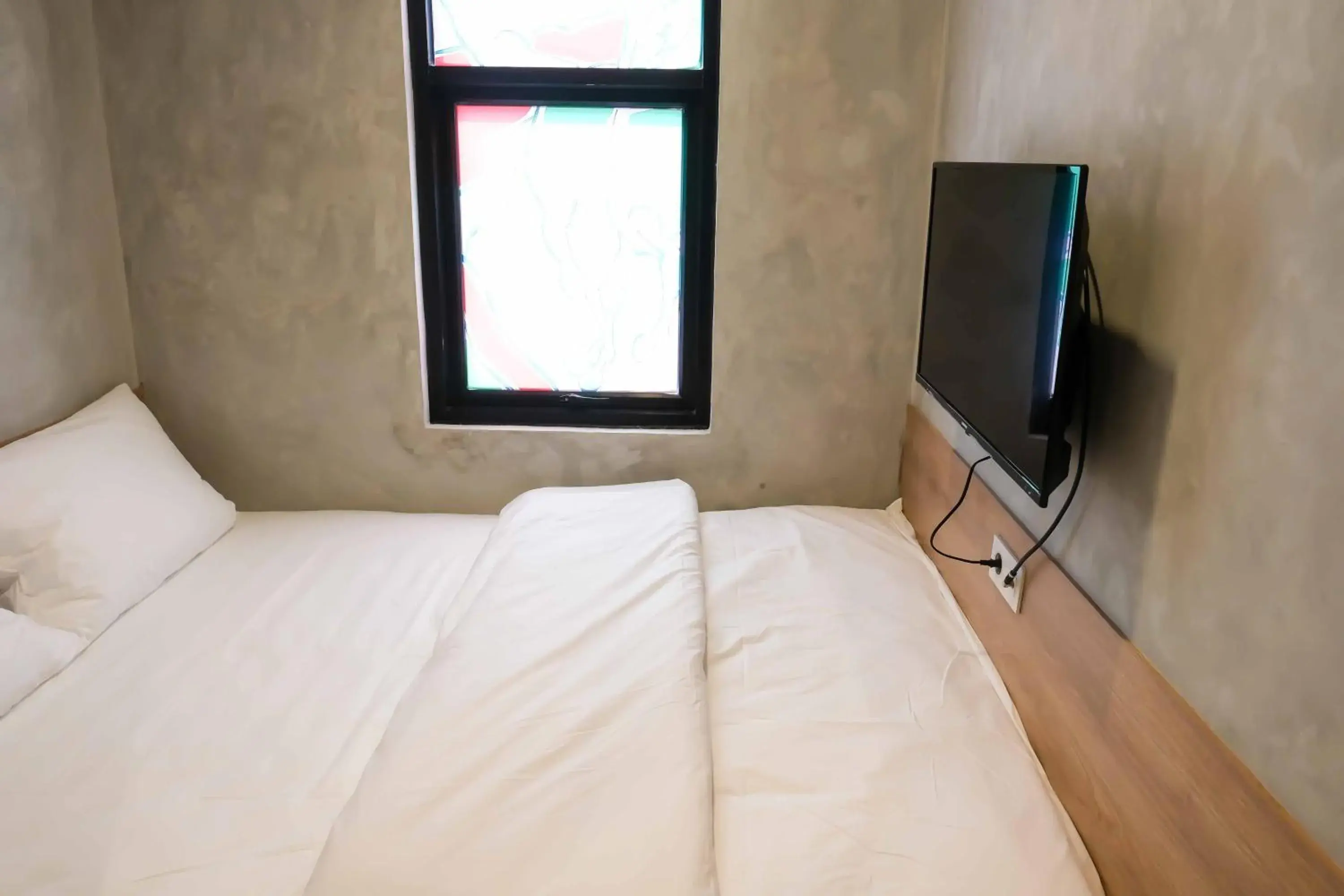 Bed in M Cabin Karawaci Bed in M Cabin Karawaci