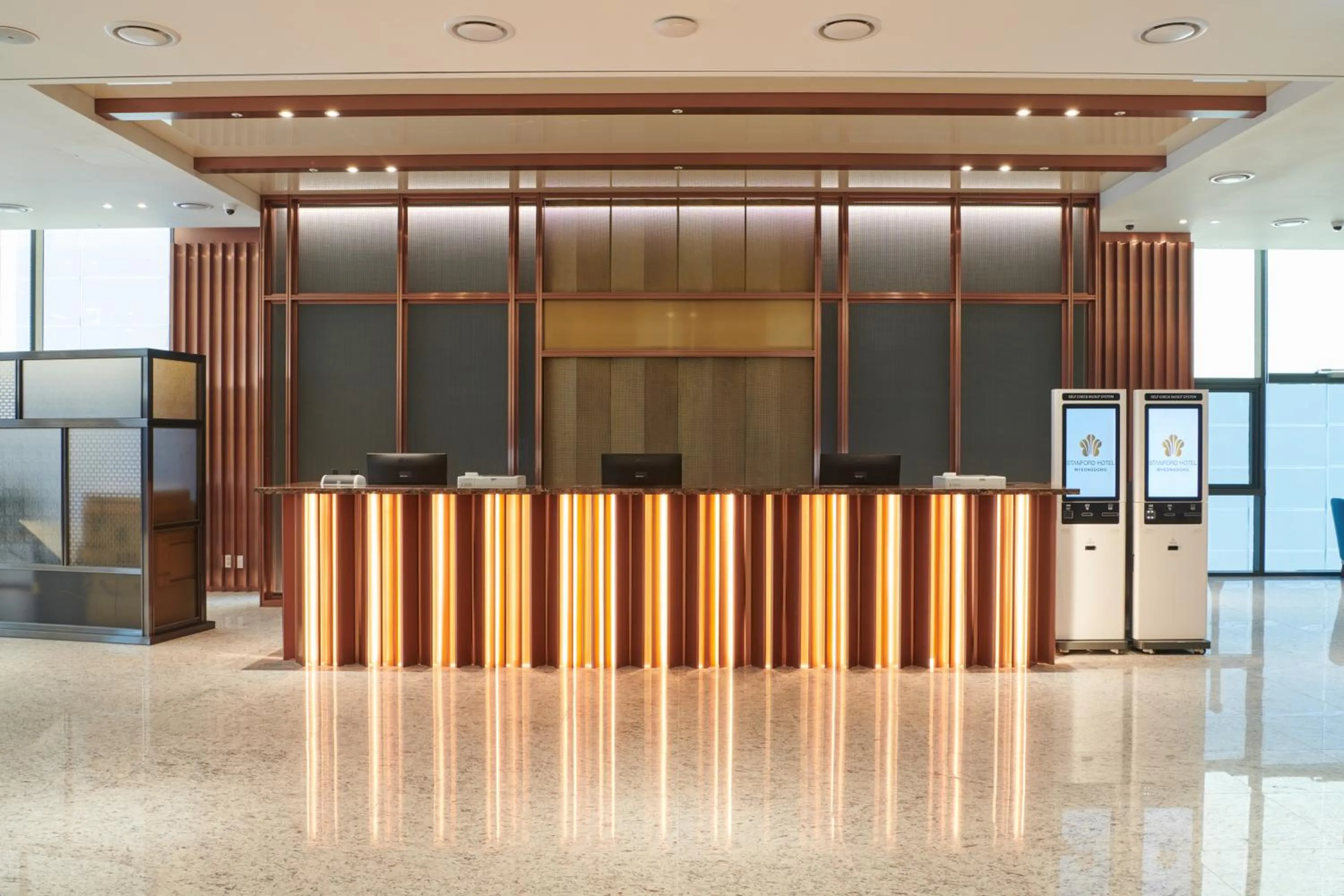 Stanford Hotel Myeongdong