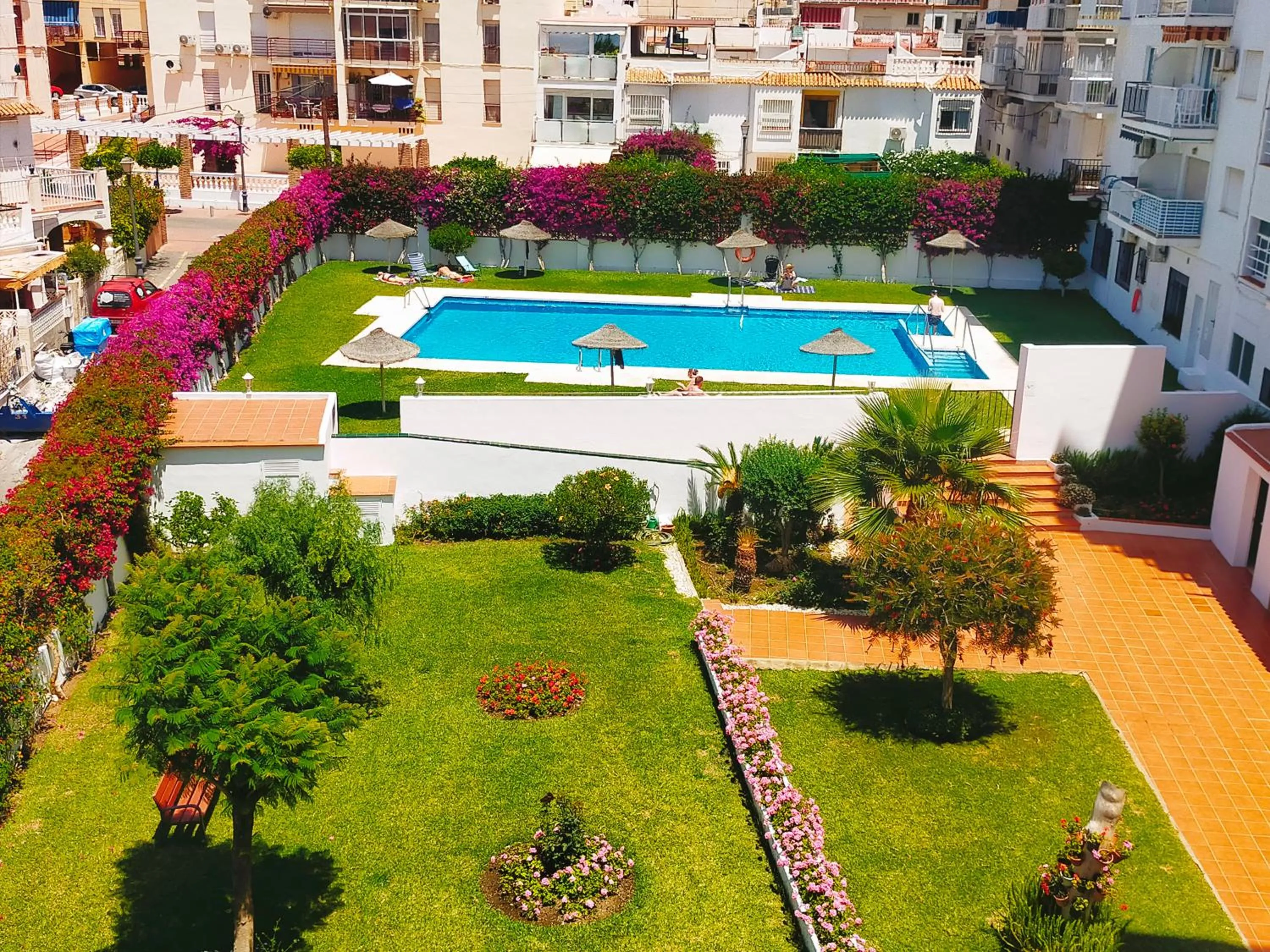 Pool view in Nerja Sun Apartments Delfín Torrecilla