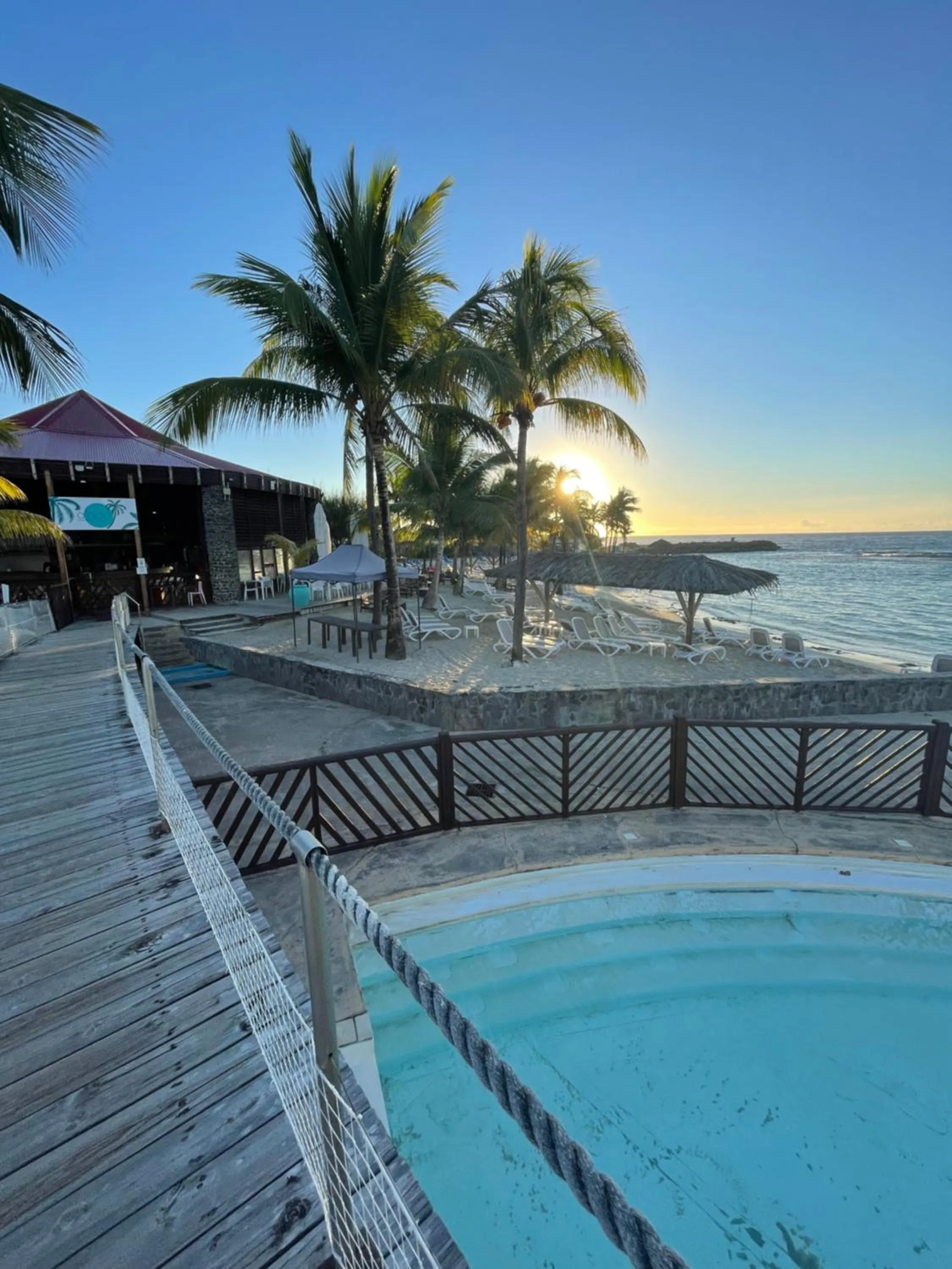 Studio 25 m Manganao Joela 4 personnes avec machine a laver