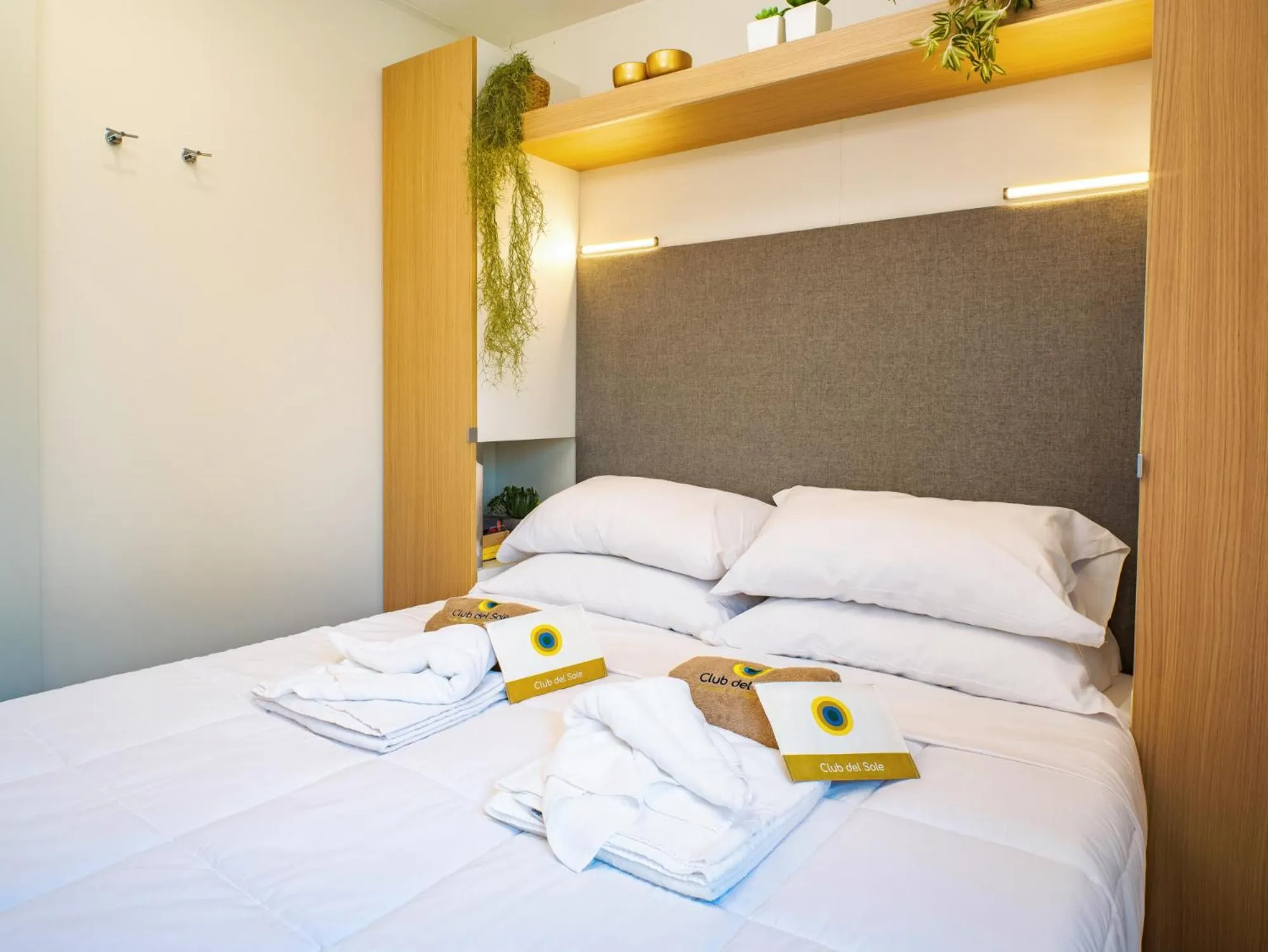 Bedroom, Bed in Club del Sole Bologna Easy Camping Village