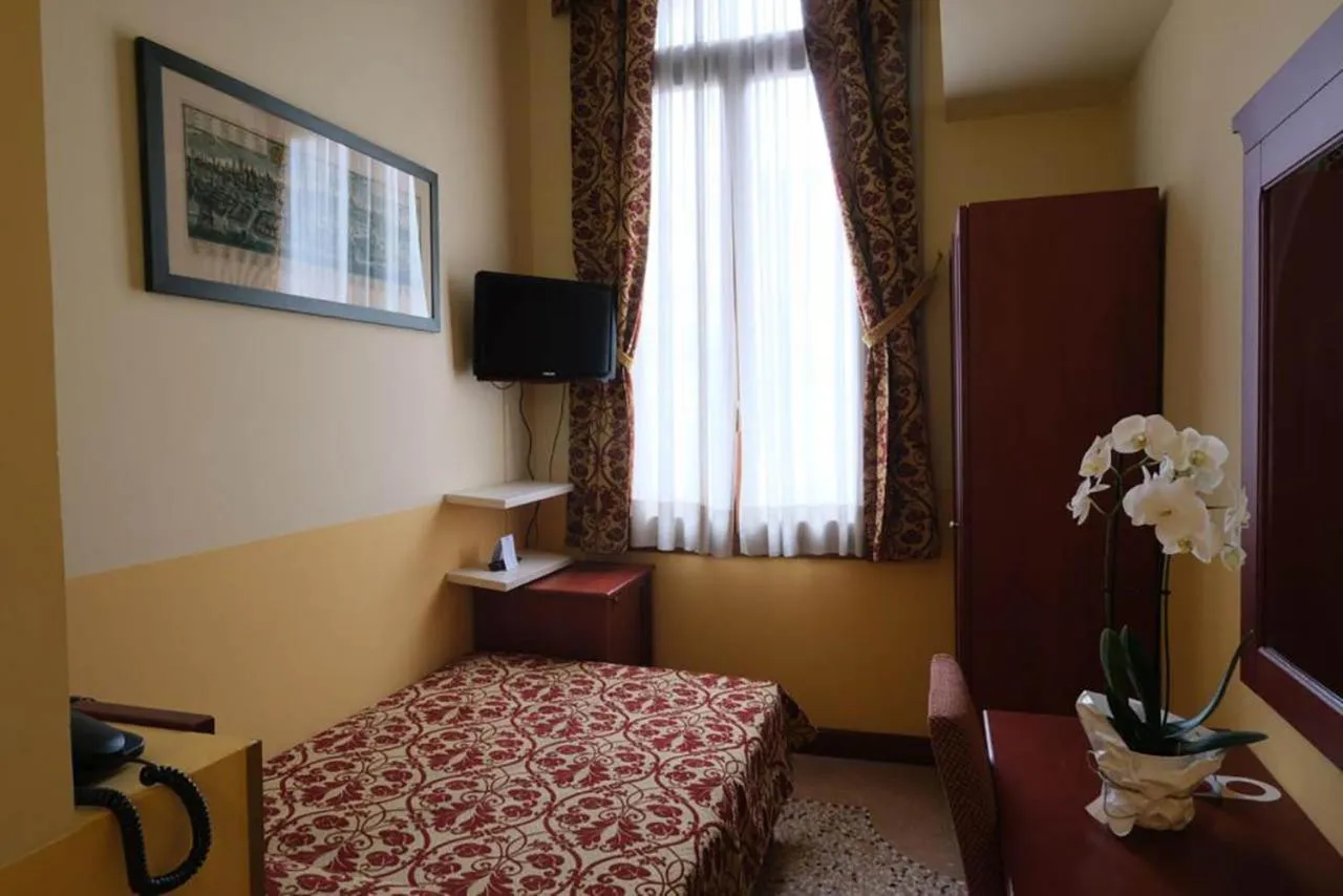 Bed in Palazzo Marcello Hotel Al Sole