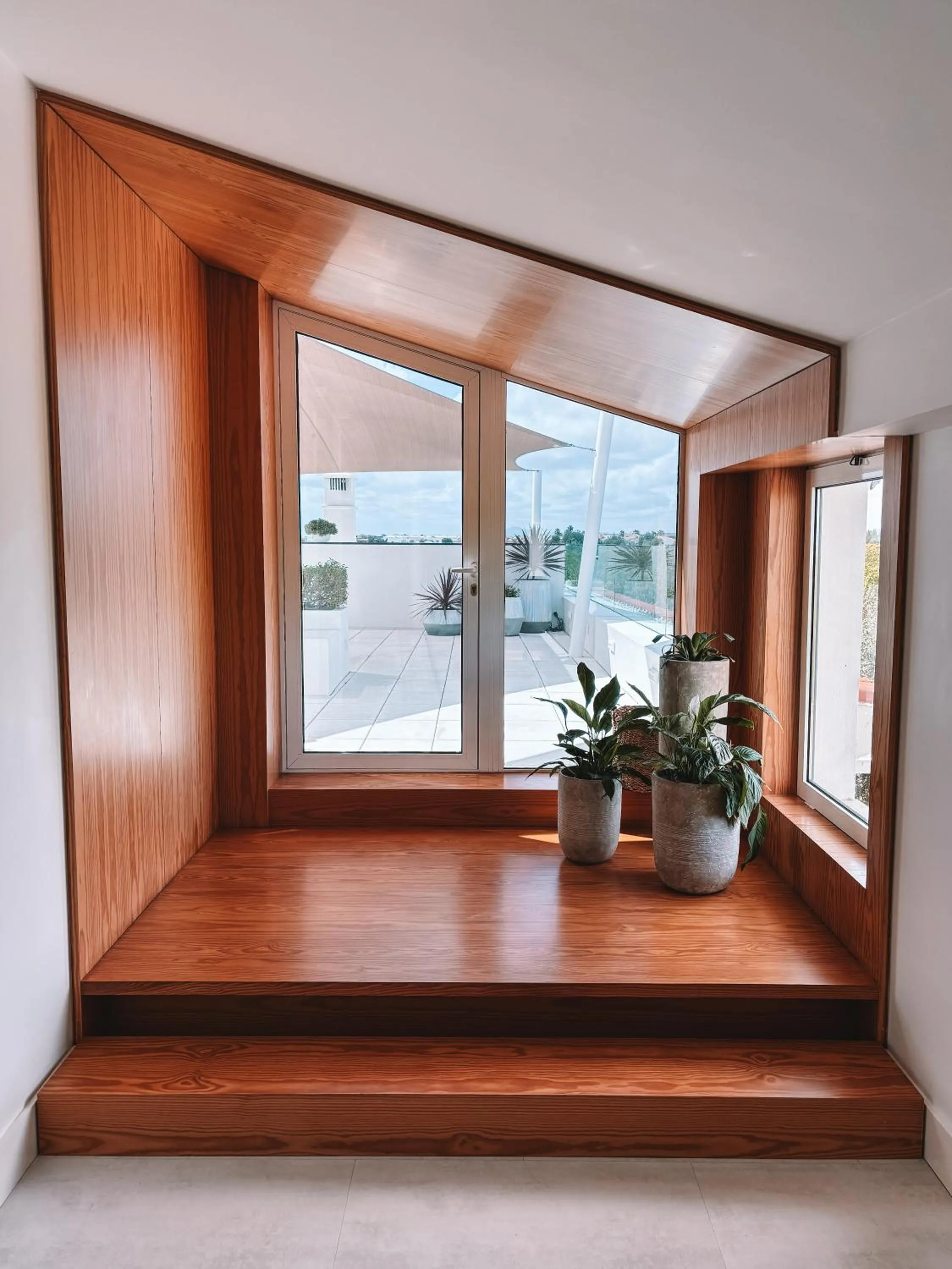 Property building in Quinta Dos Perfumes