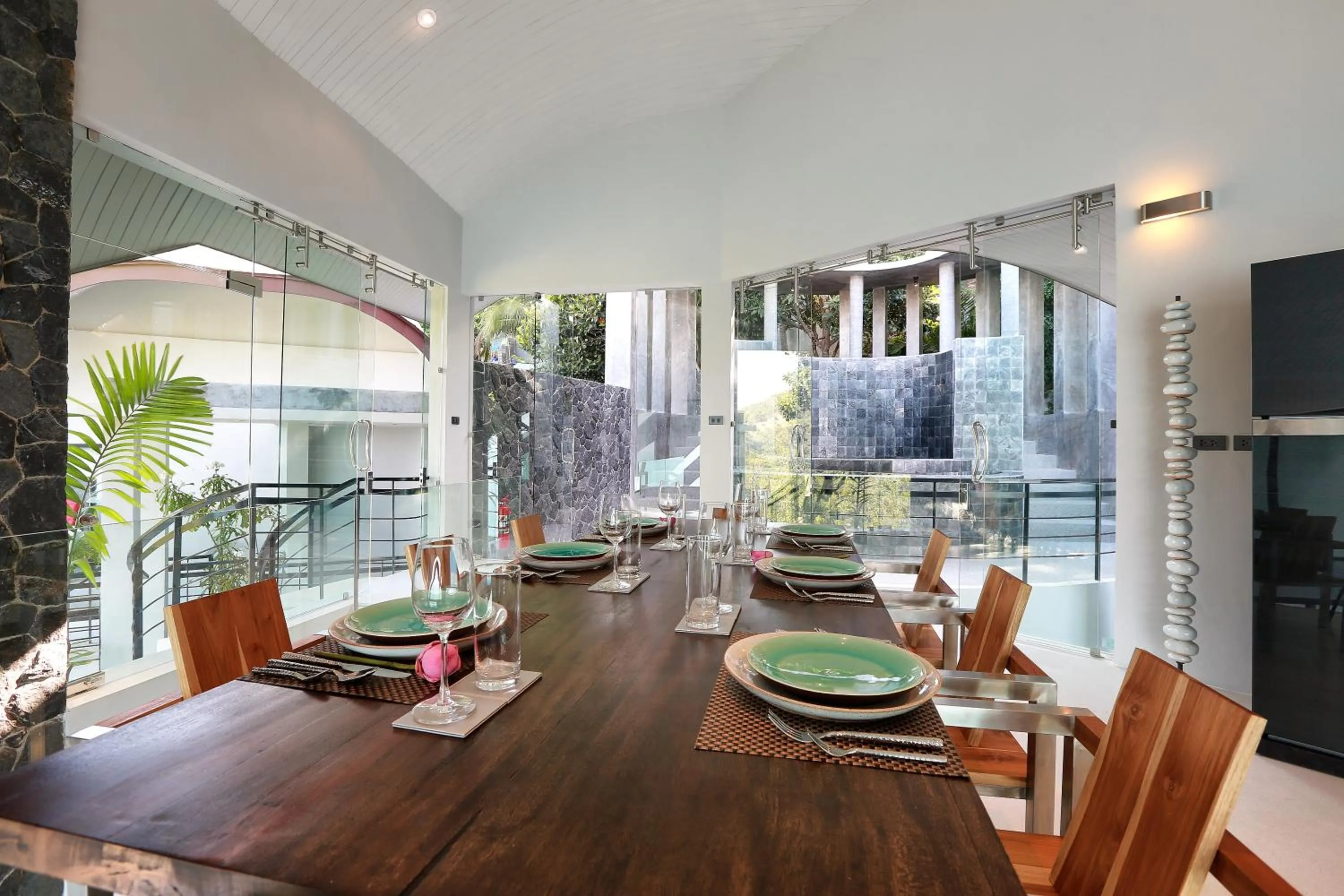 Dining area in Moonshadow - Multiple Award Winning Villa in Chaweng Noi