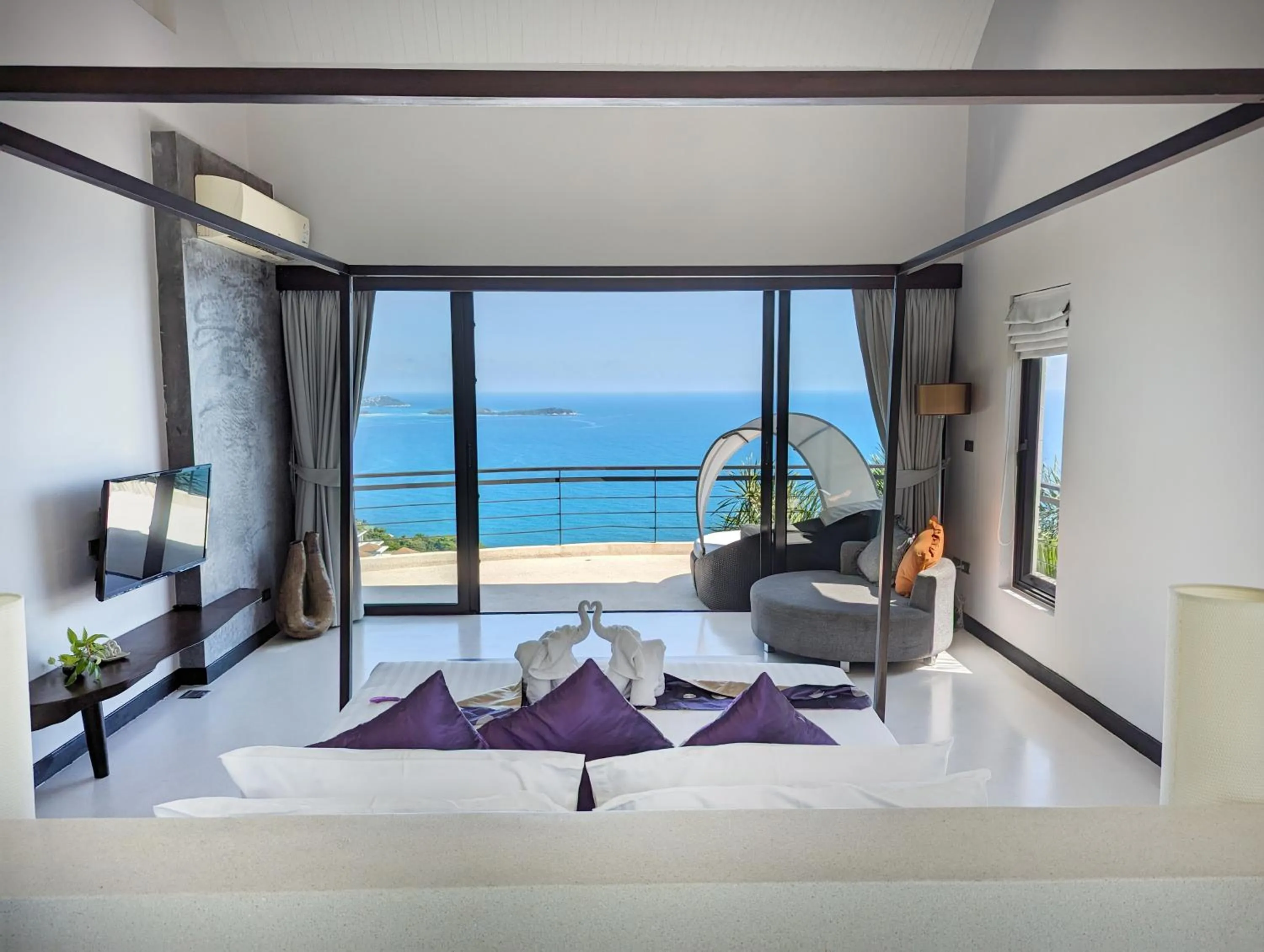 Bed in Moonshadow - Multiple Award Winning Villa in Chaweng Noi