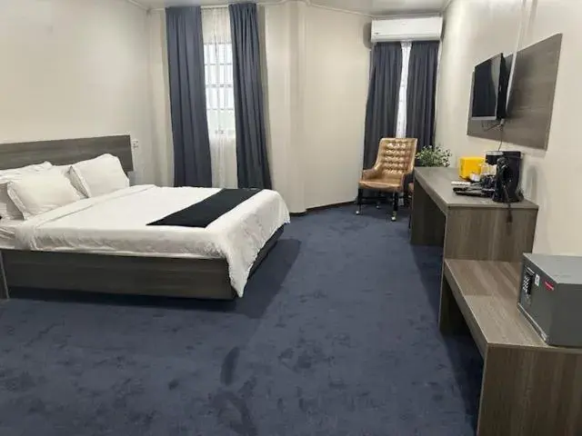 Deluxe Room (1 adult + 1 child) in The Golden Truly Hotel & Casino Deluxe Room (1 adult + 1 child) in The Golden Truly Hotel & Casino