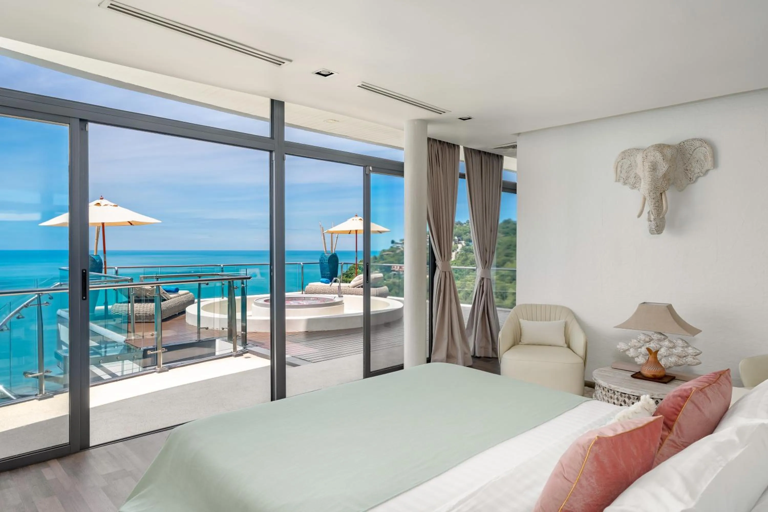 Bedroom, Bed in Villa Seawadee - luxurious, award-winning design Villa with amazing panoramic seaview