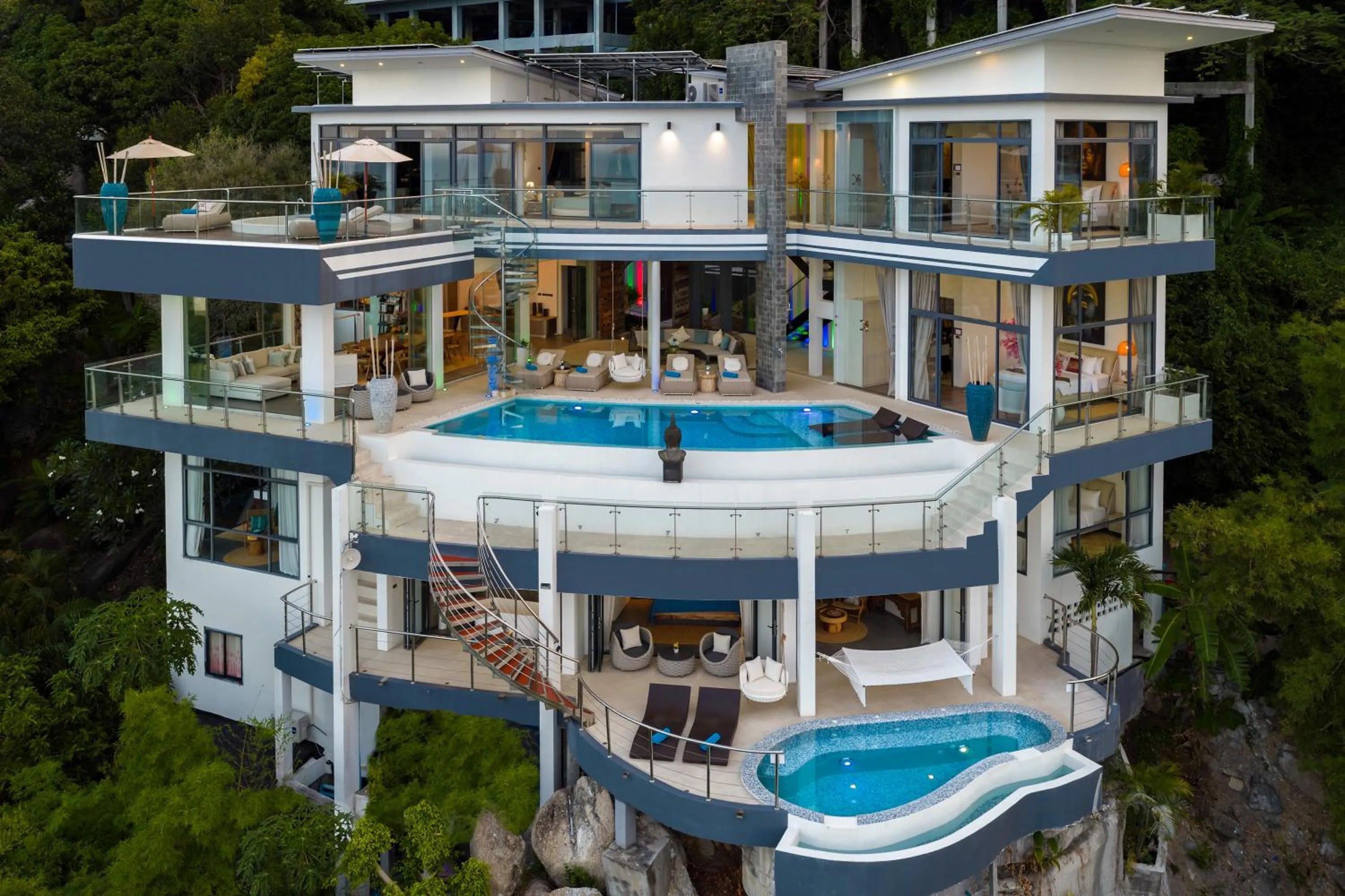 Villa Seawadee - luxurious, award-winning design Villa with amazing panoramic seaview