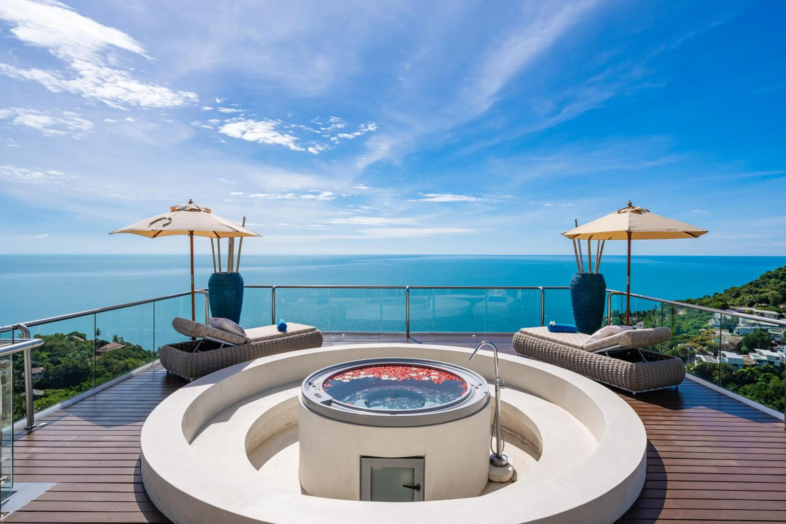 Villa Seawadee - luxurious, award-winning design Villa with amazing panoramic seaview