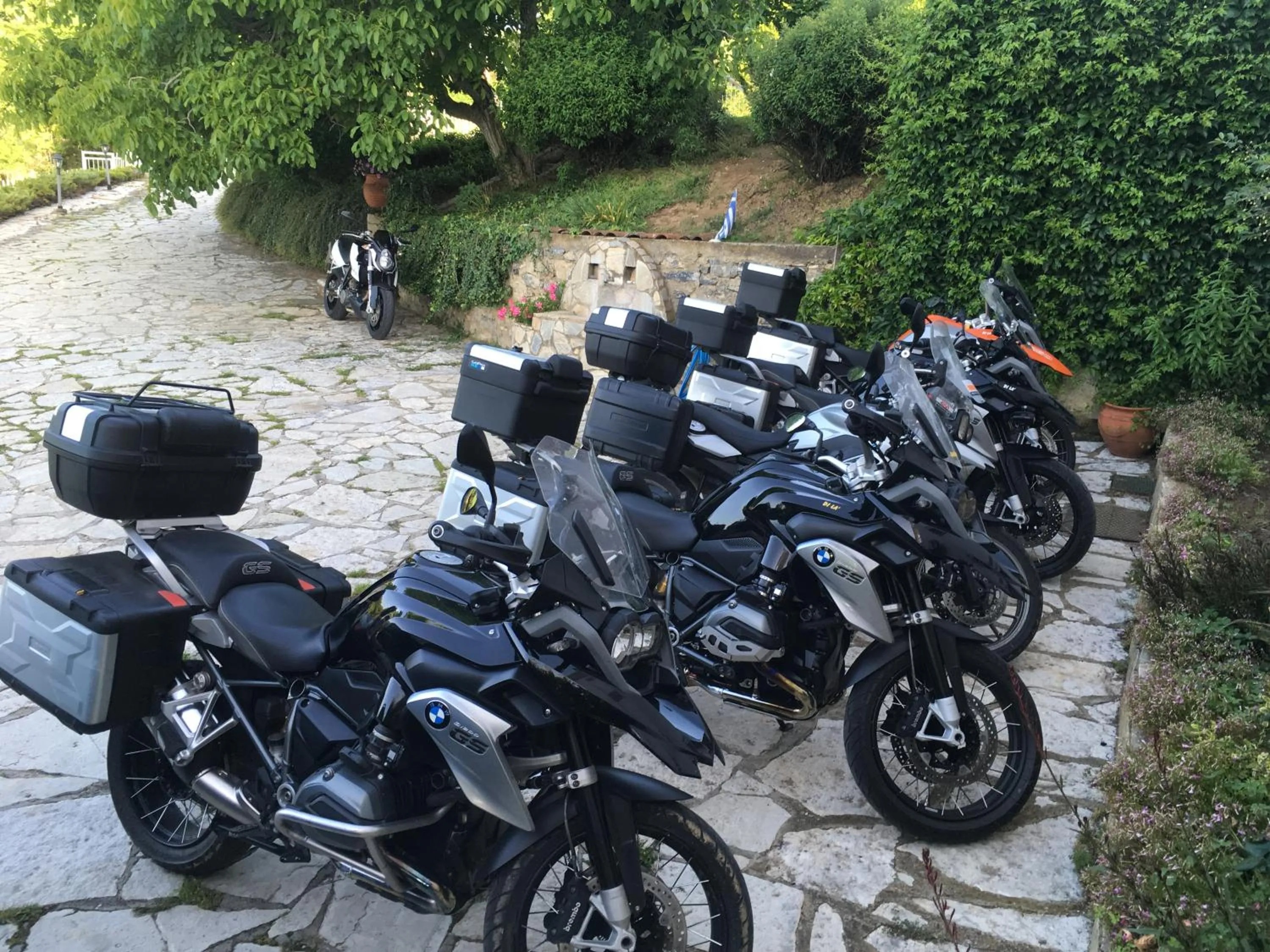 Activities in Guesthouse Vissinokipos - Biker Friendly - Motorradhotel