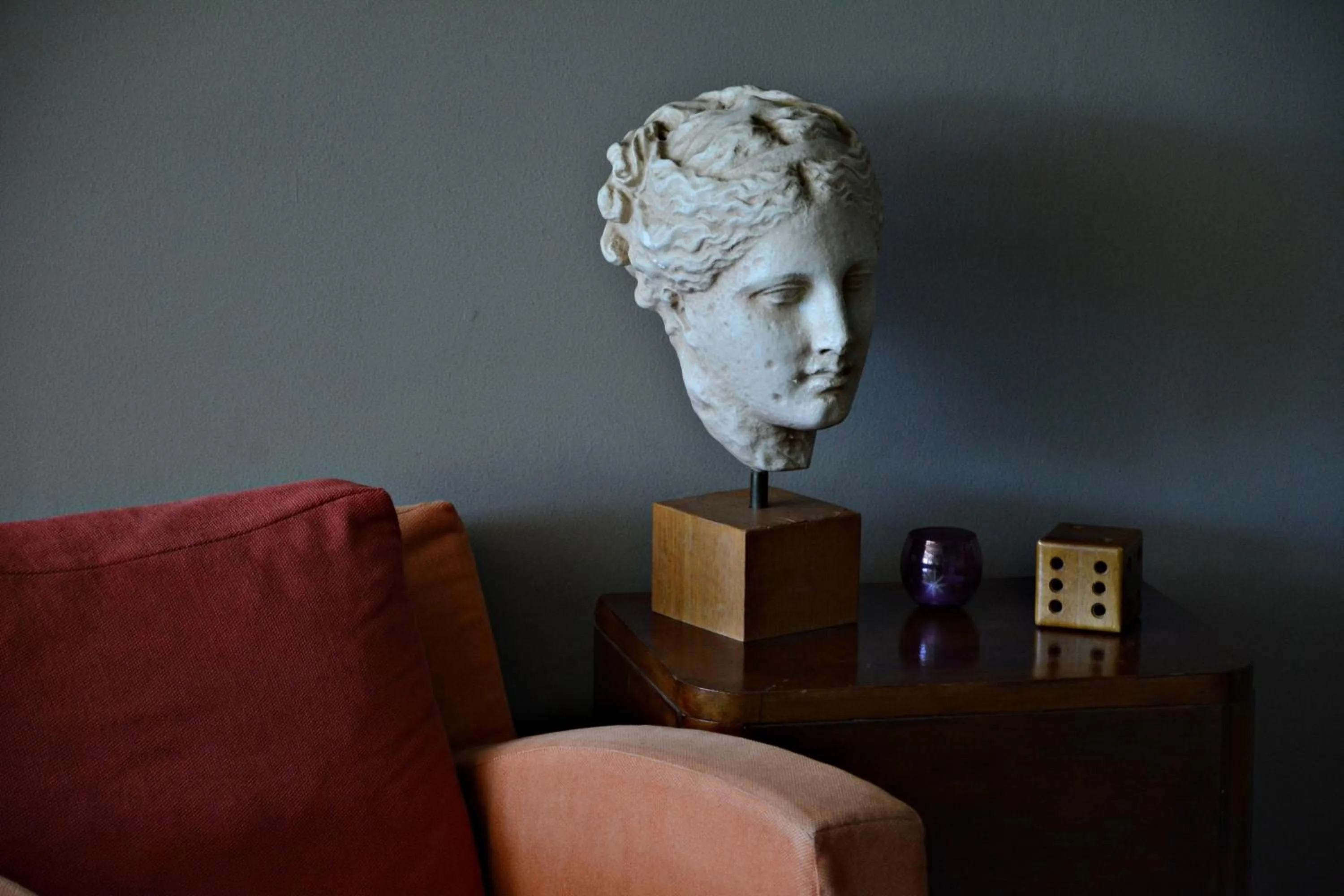 Decorative detail in Guesthouse Vissinokipos - Biker Friendly - Motorradhotel