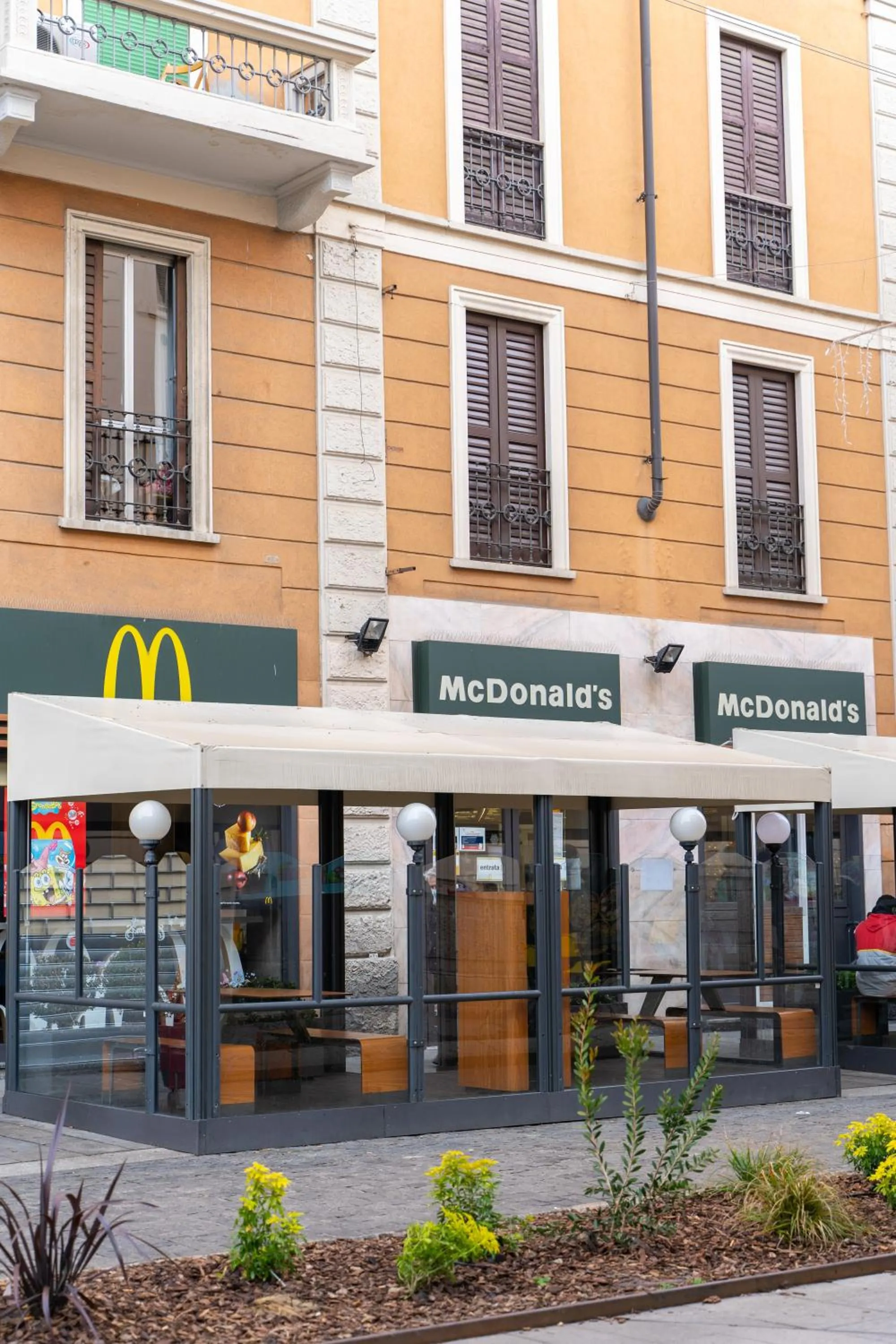 Restaurant/places to eat in Mama House