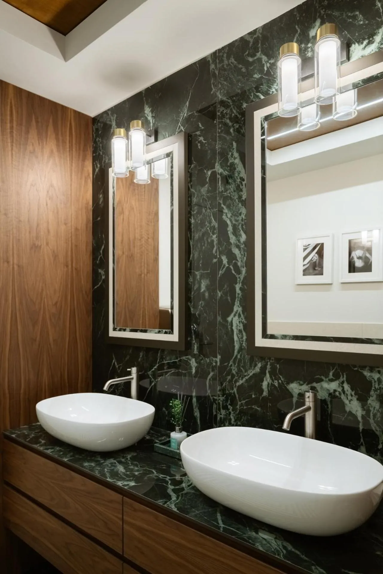 Bathroom in Best Western Plus Hotel Plaza