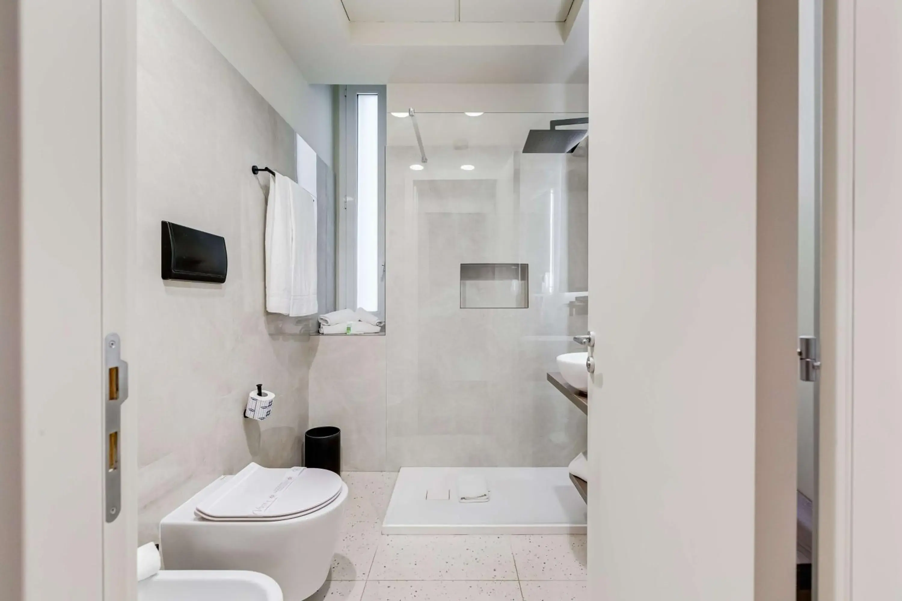 Bathroom in Best Western Plus Hotel Plaza Bathroom in Best Western Plus Hotel Plaza