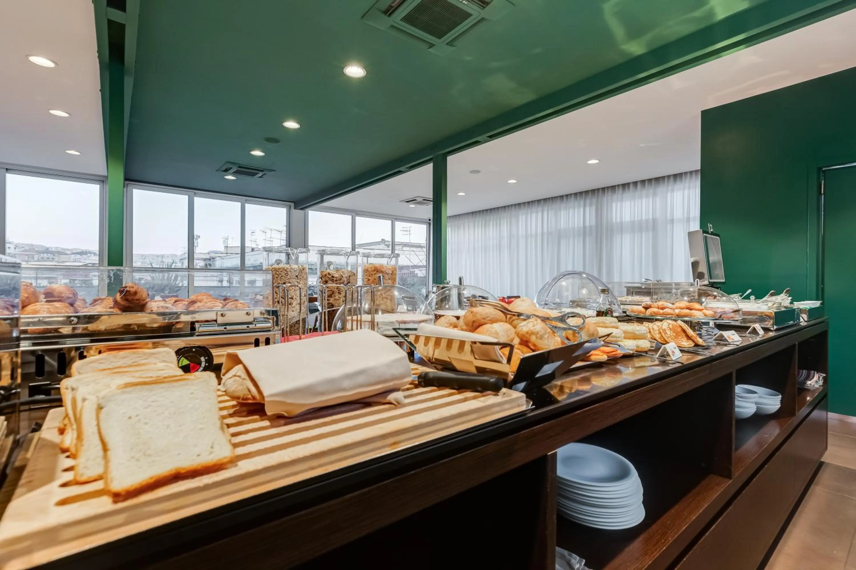 Breakfast in Best Western Plus Hotel Plaza