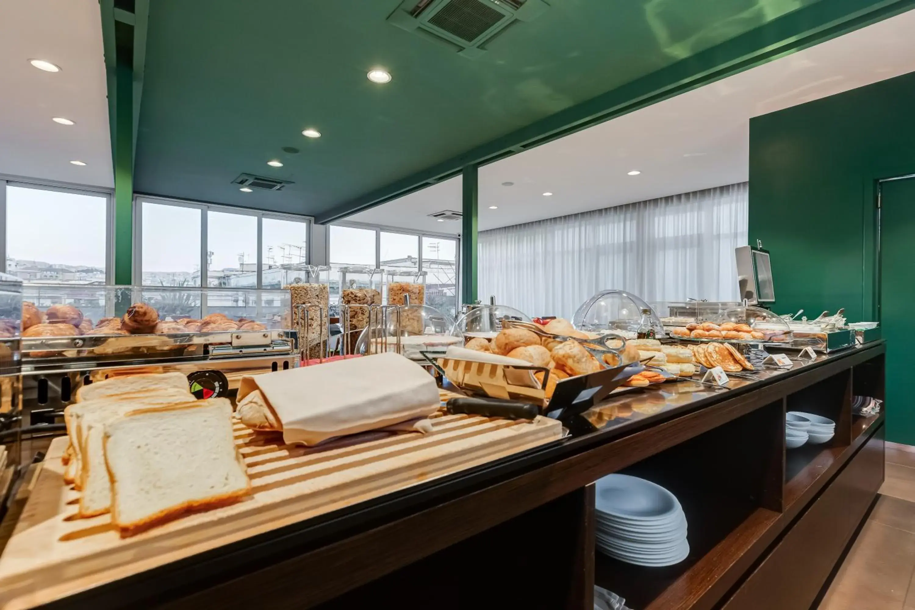 Breakfast in Best Western Plus Hotel Plaza Breakfast in Best Western Plus Hotel Plaza