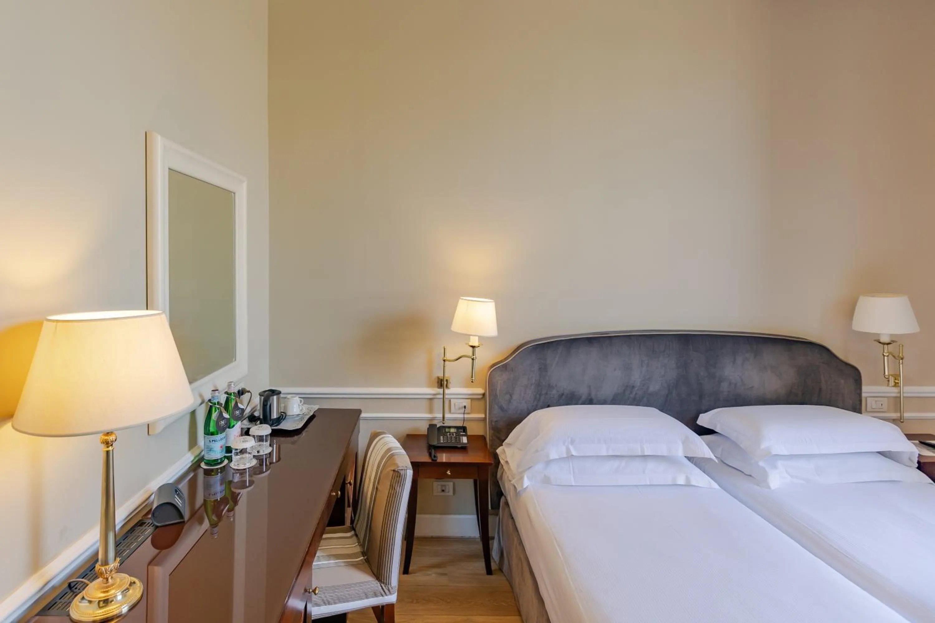 Bedroom, Bed in FH55 Hotel Calzaiuoli