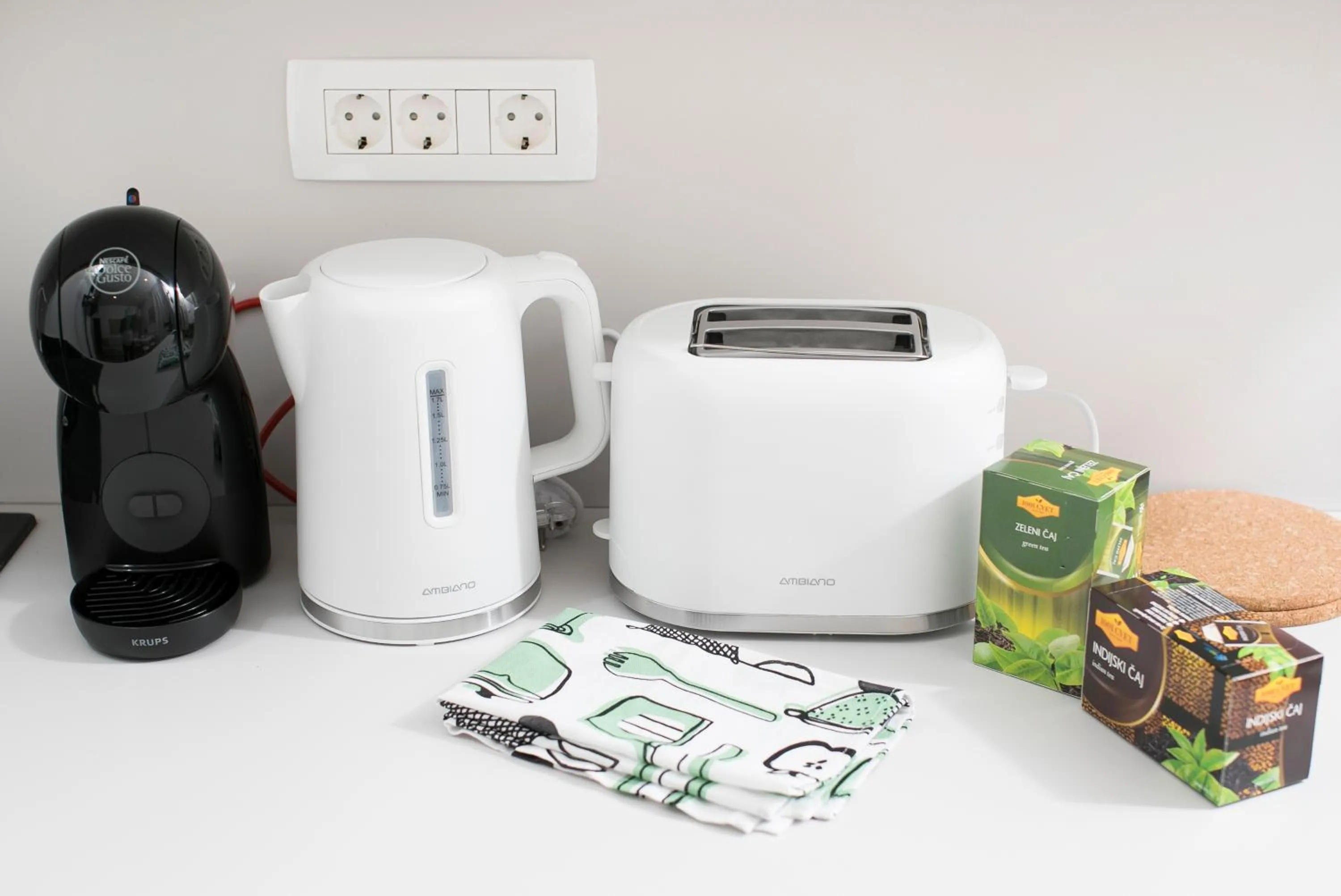 Coffee/tea facilities in Cozy apartments