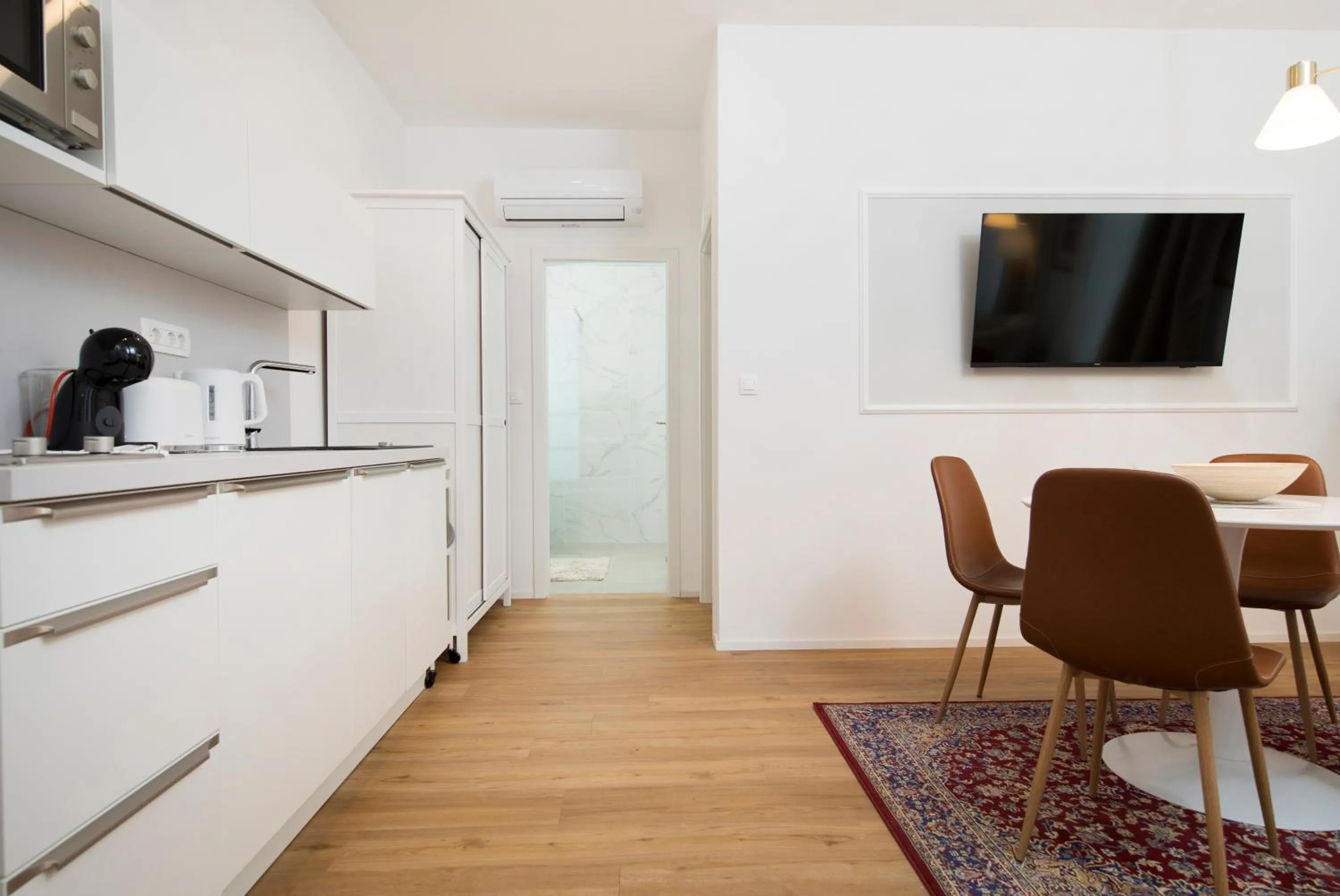 Communal lounge/ TV room in Cozy apartments