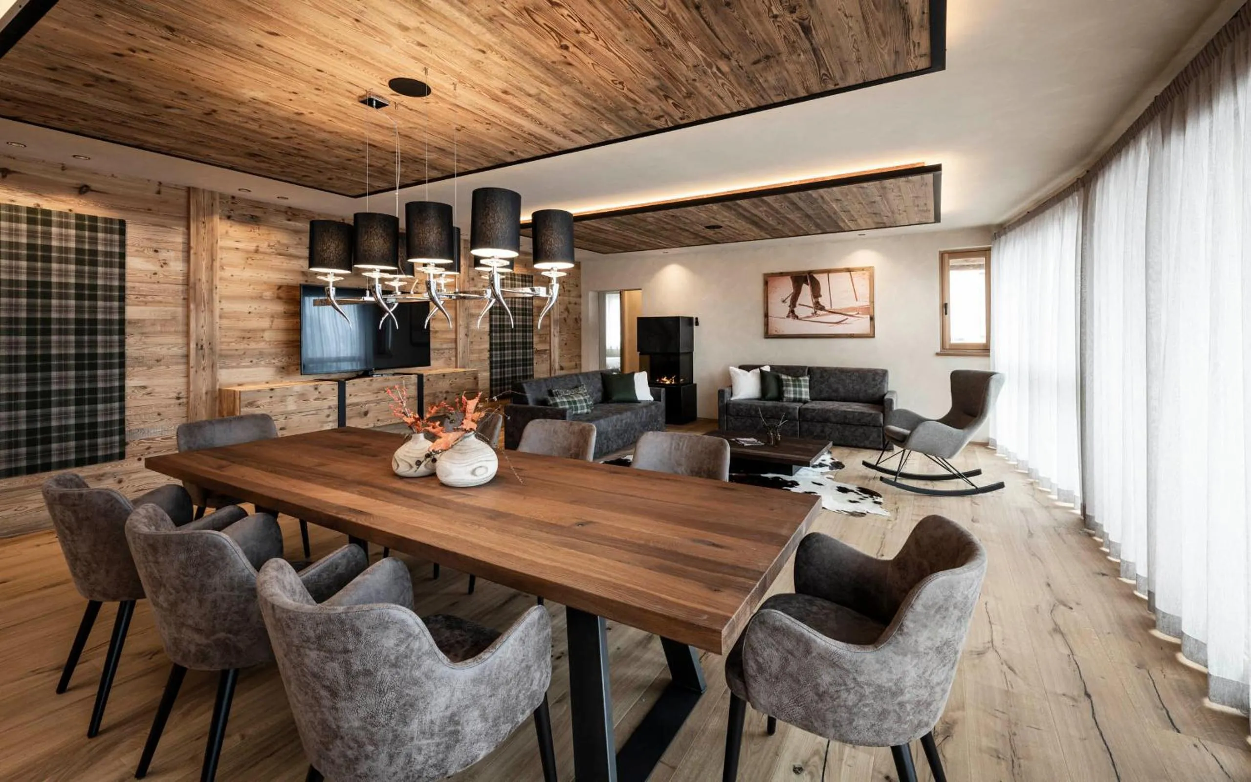 Living room in LaMonte Luxury Apartments