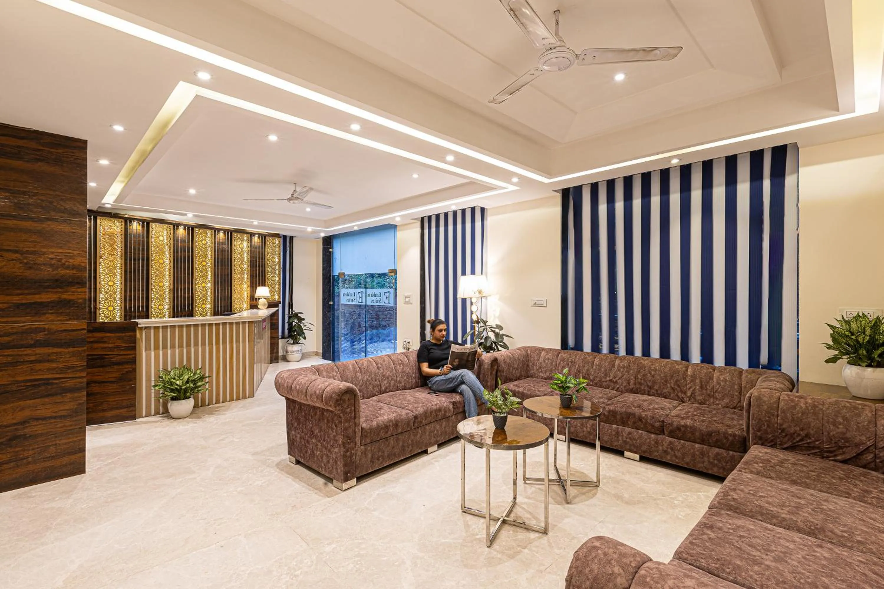 Hotel Emblem Suites- Near Delhi Airport