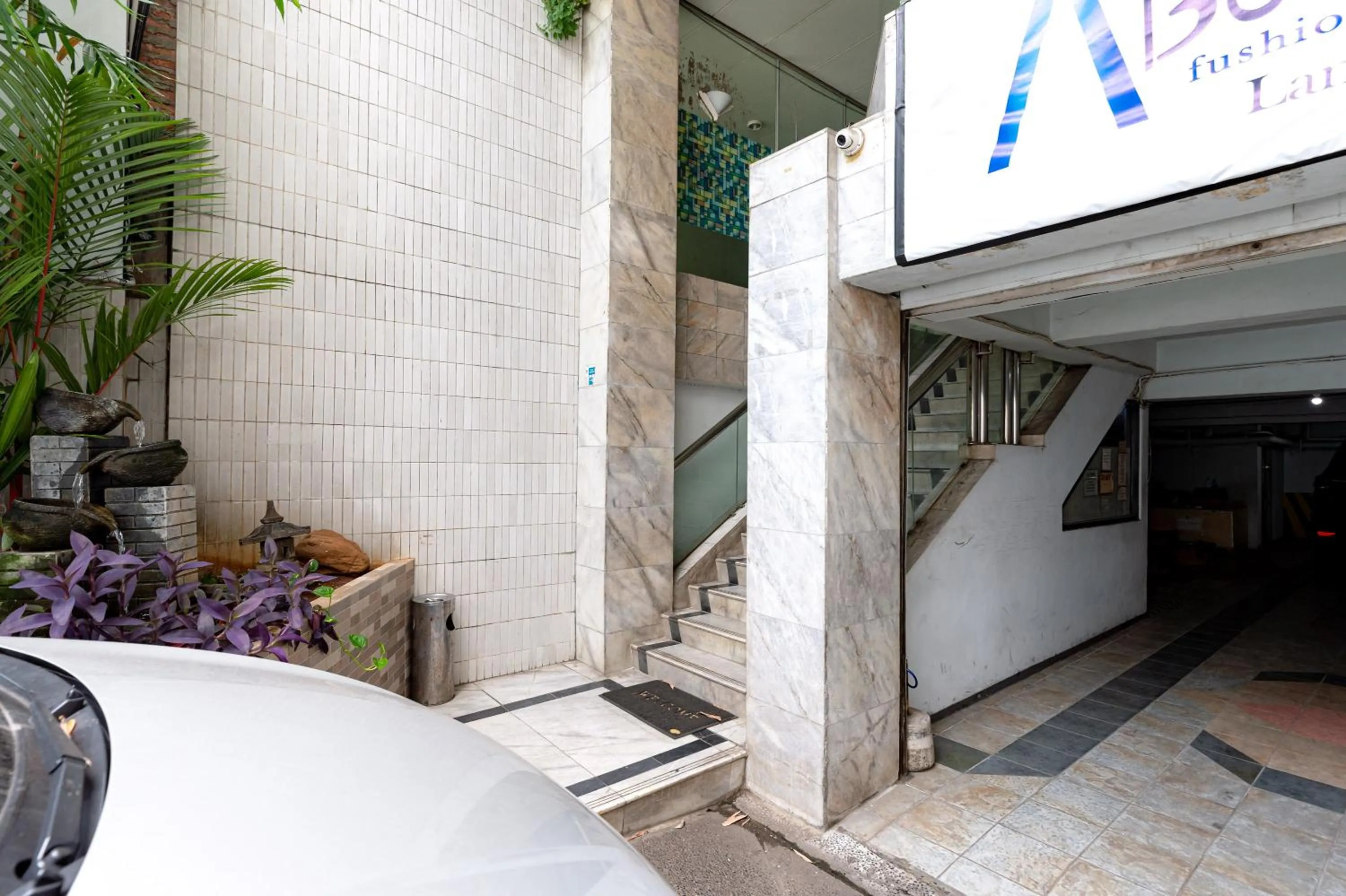 Urbanview Hotel P Residence Asemka