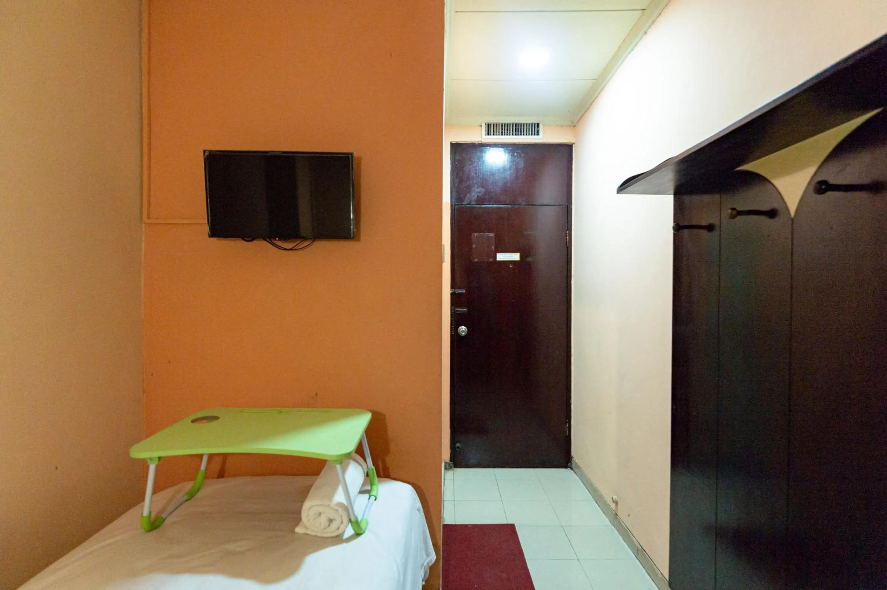 Urbanview Hotel P Residence Asemka